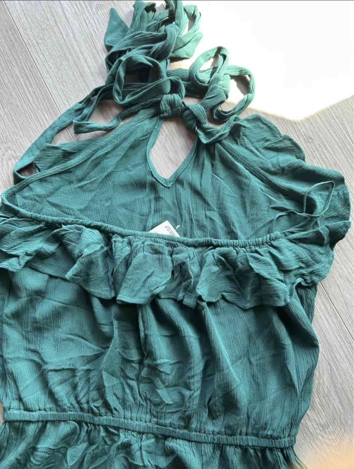 Enterito verde con hombros descubiertos - miniatura 3