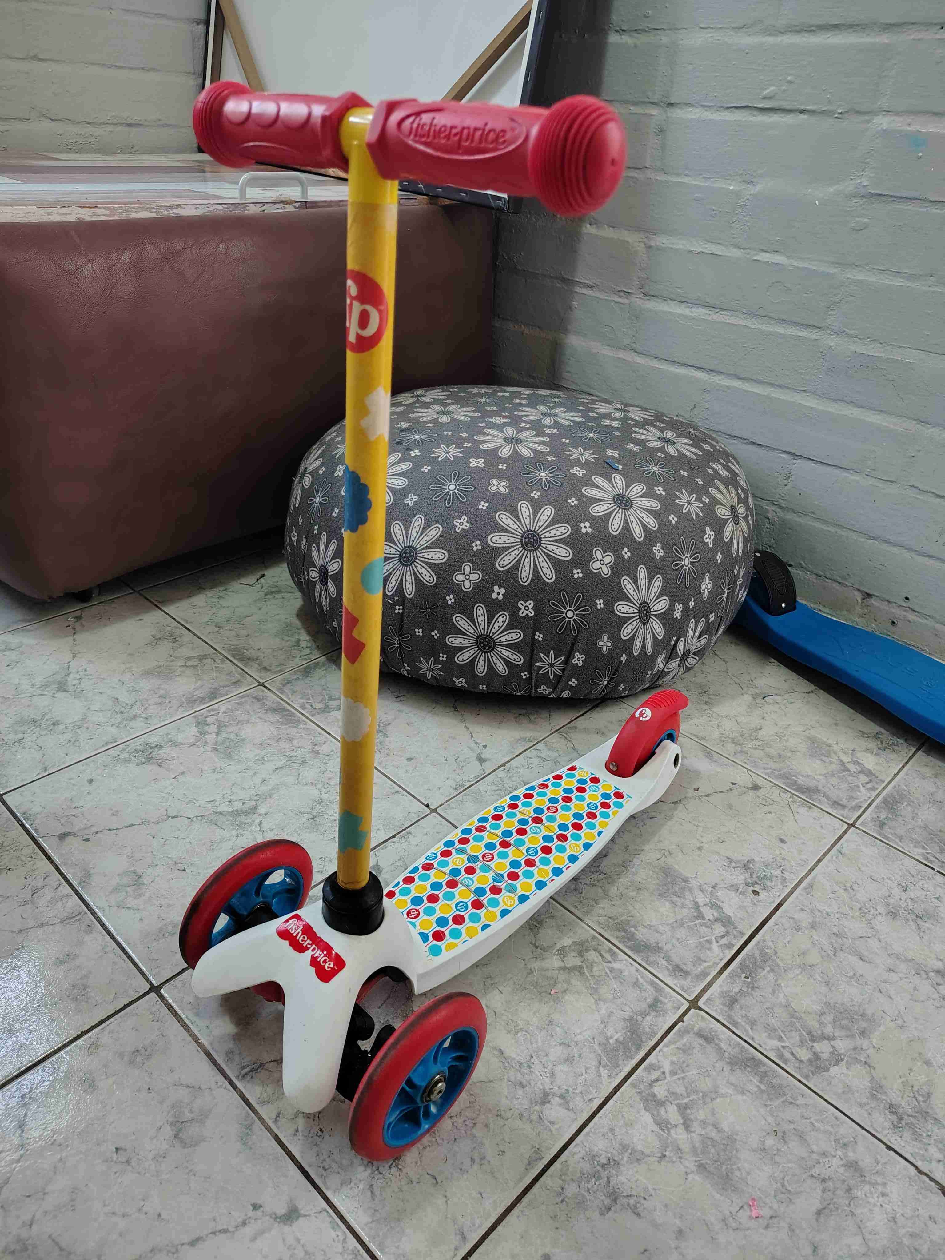 Patineta infantil Fisher-Price - miniatura 1