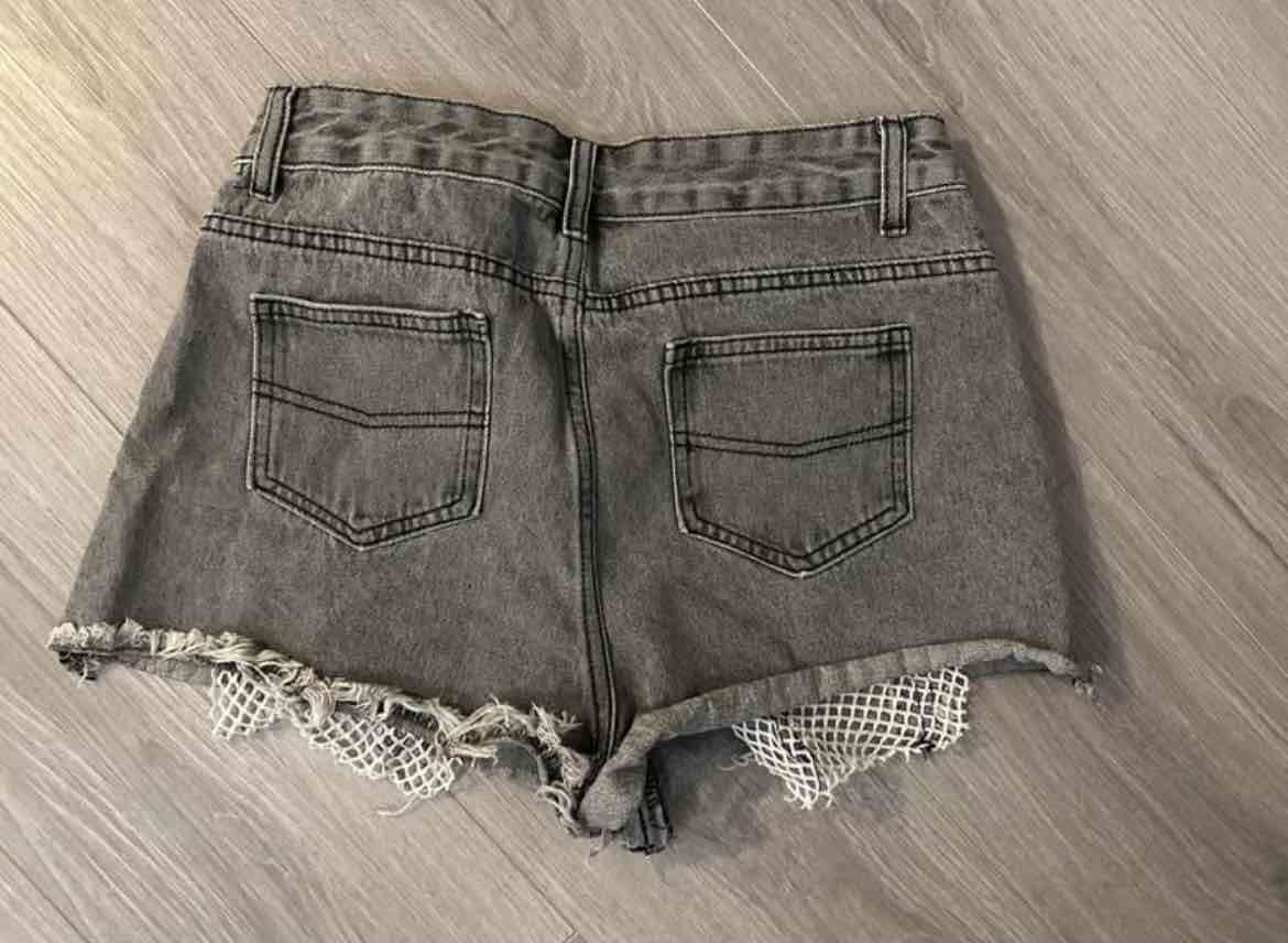 Shorts de mezclilla con estrellas - 2