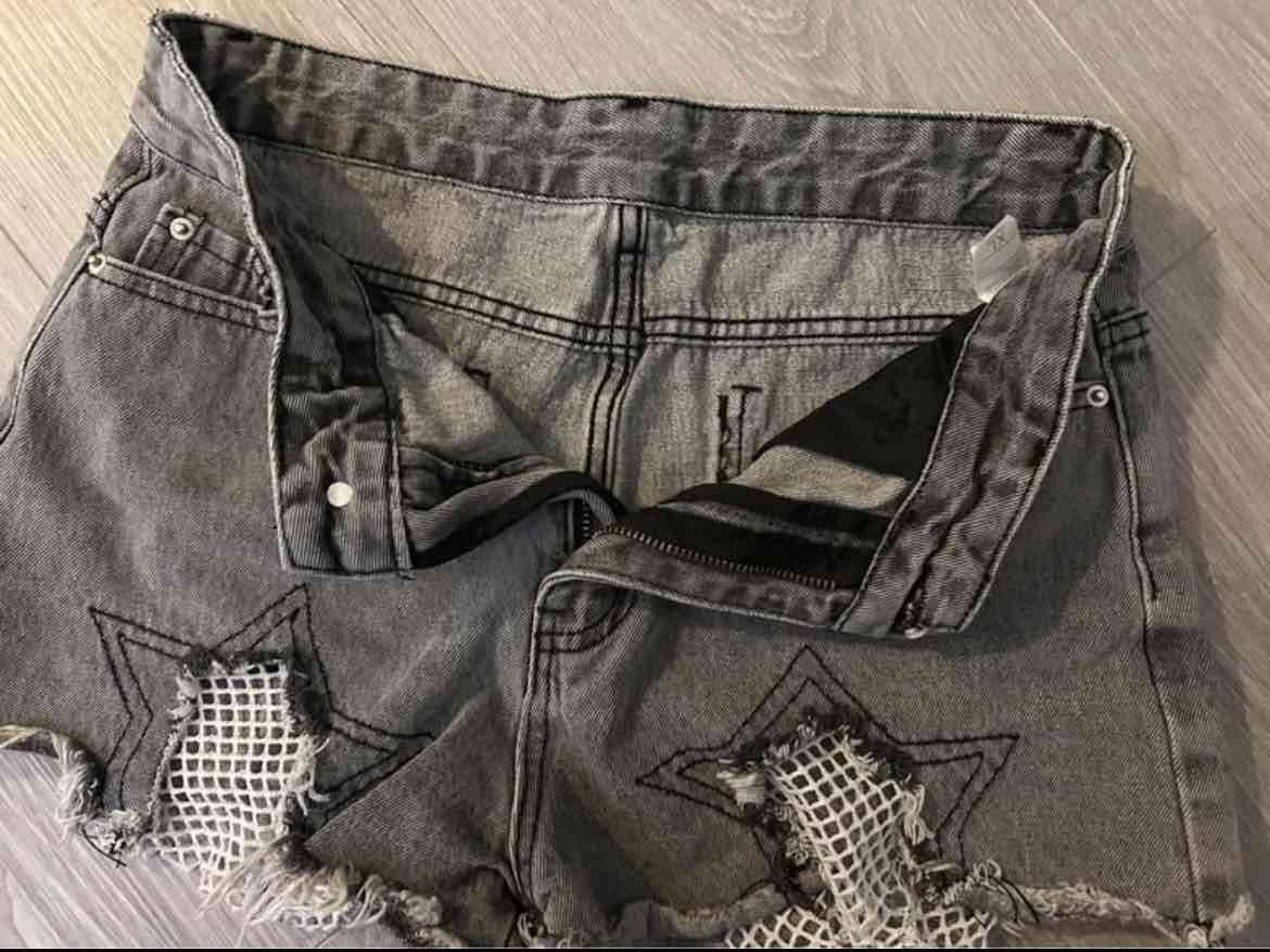 Shorts de mezclilla con estrellas - 3