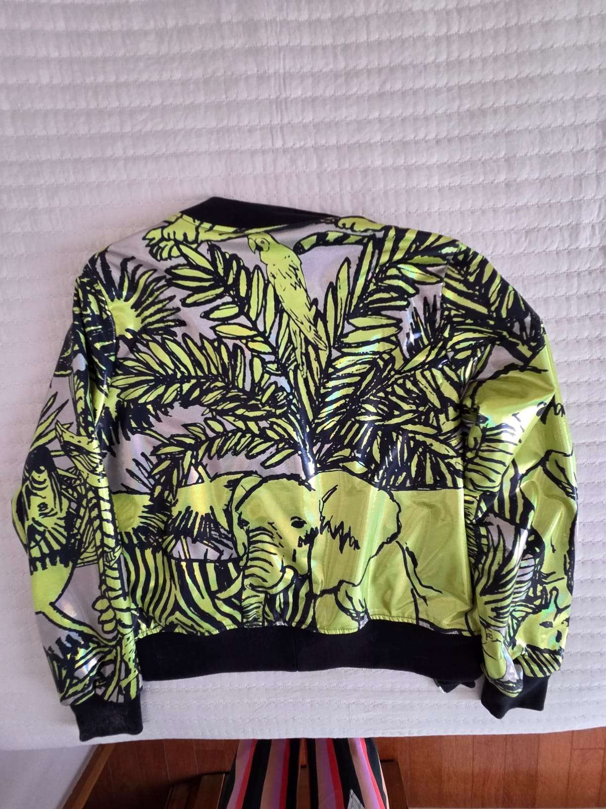 Chaqueta bomber estampada - miniatura 3