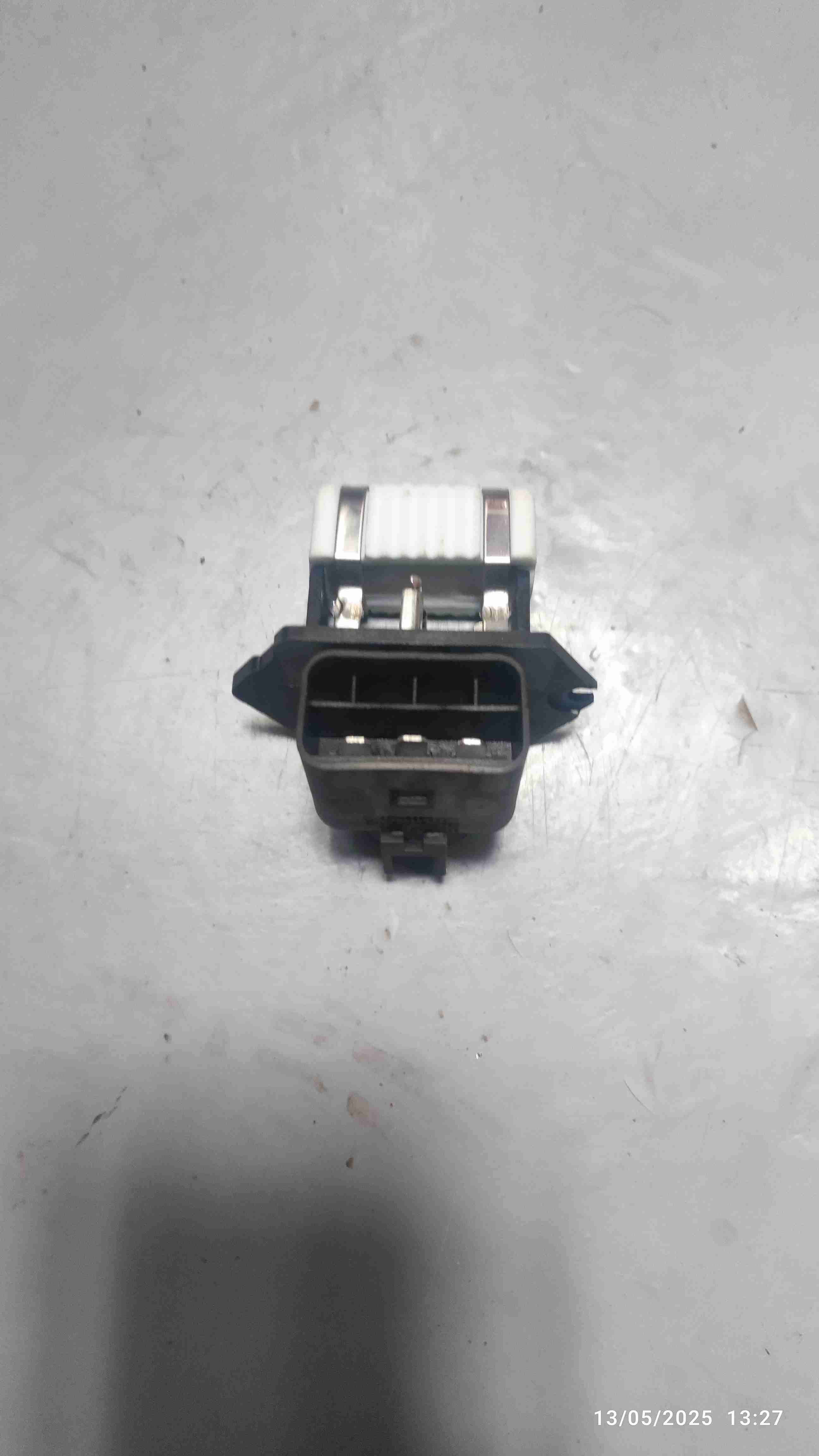 Resistor vehículo usado - miniatura 3