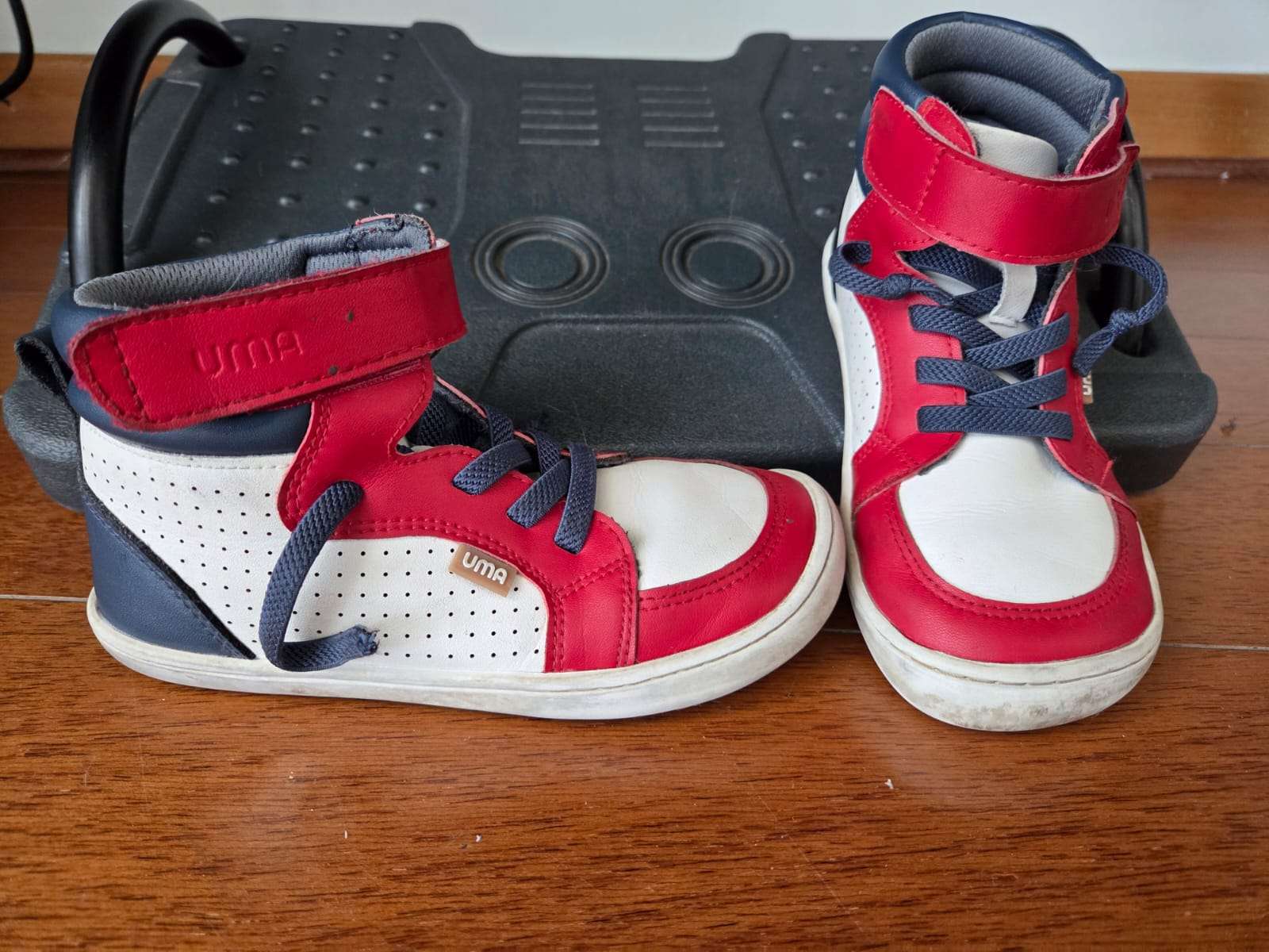 Zapatillas deportivas infantiles rojas - miniatura 2