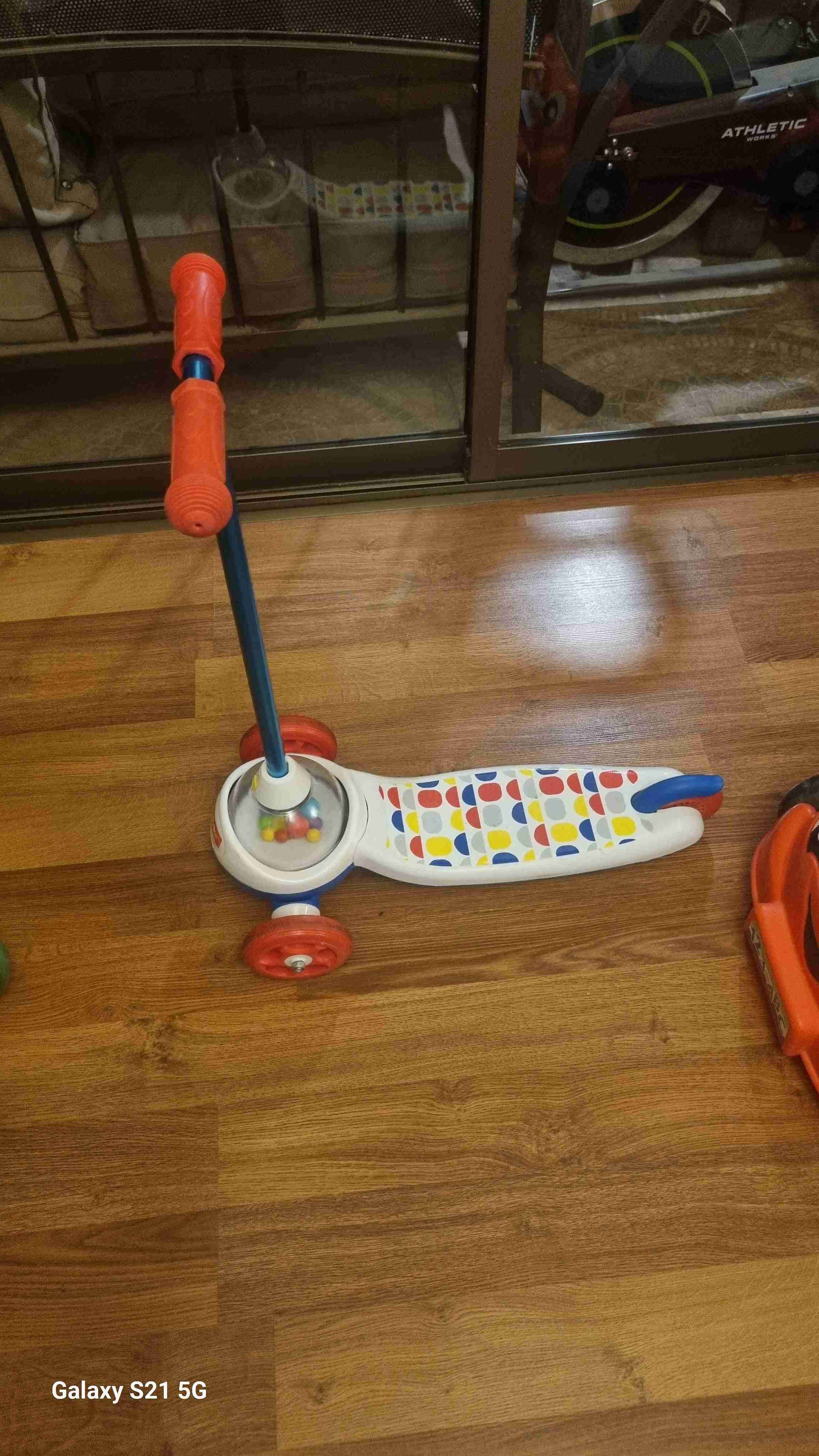 Scooter infantil Fisher-Price - miniatura 2