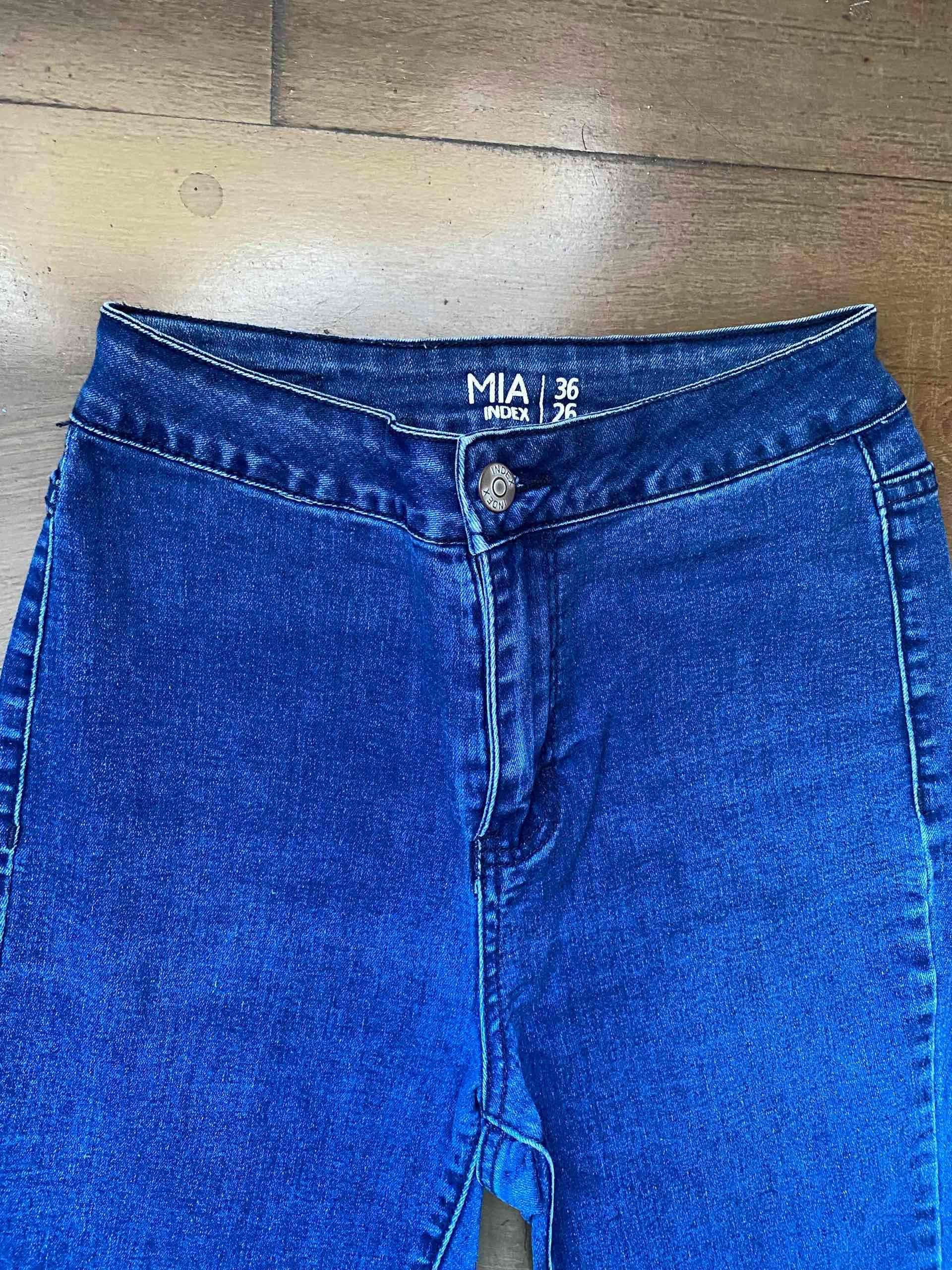 Jeans azul clásico estilo pitillo - miniatura 3