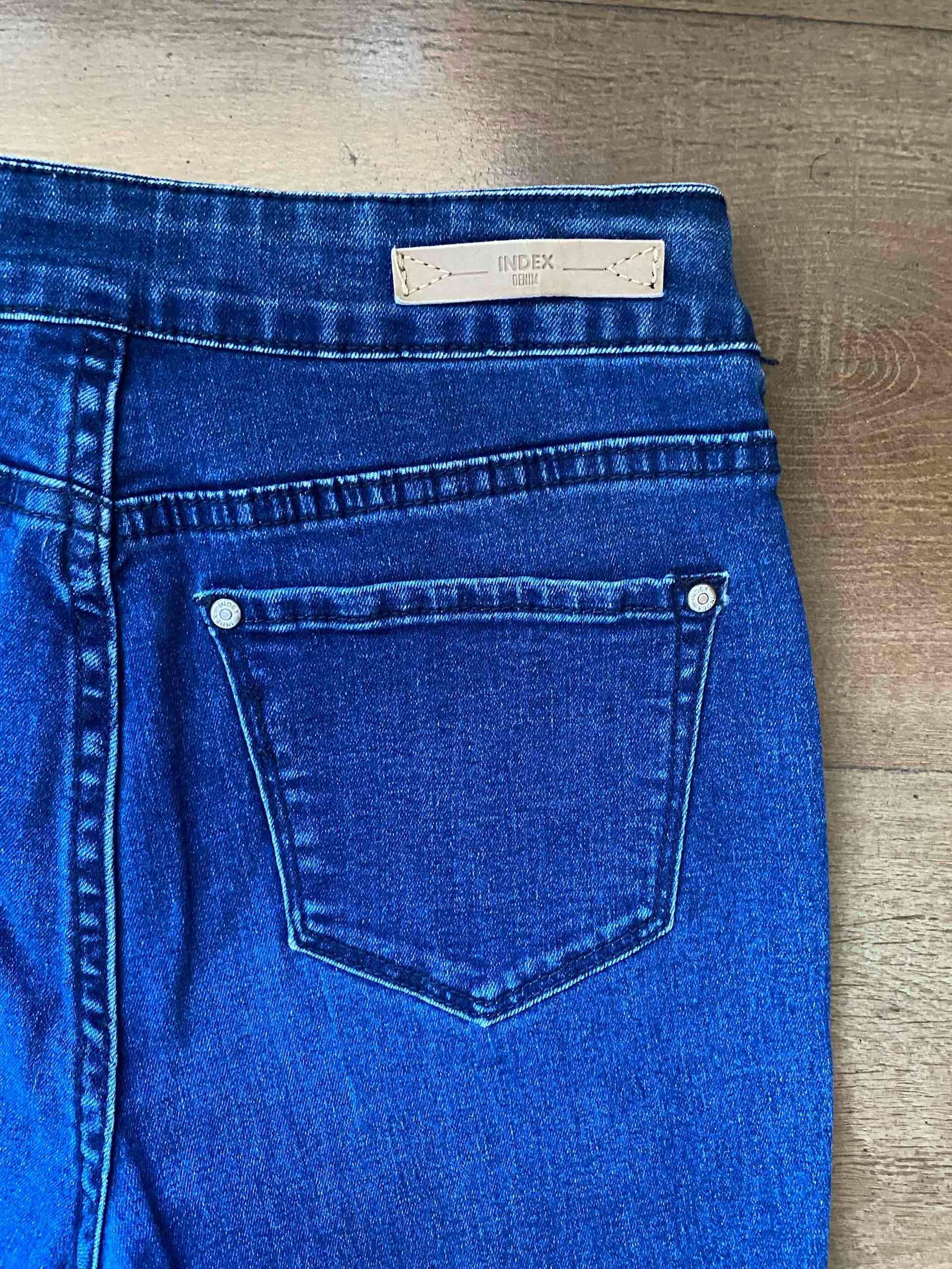 Jeans azul clásico estilo pitillo - miniatura 5