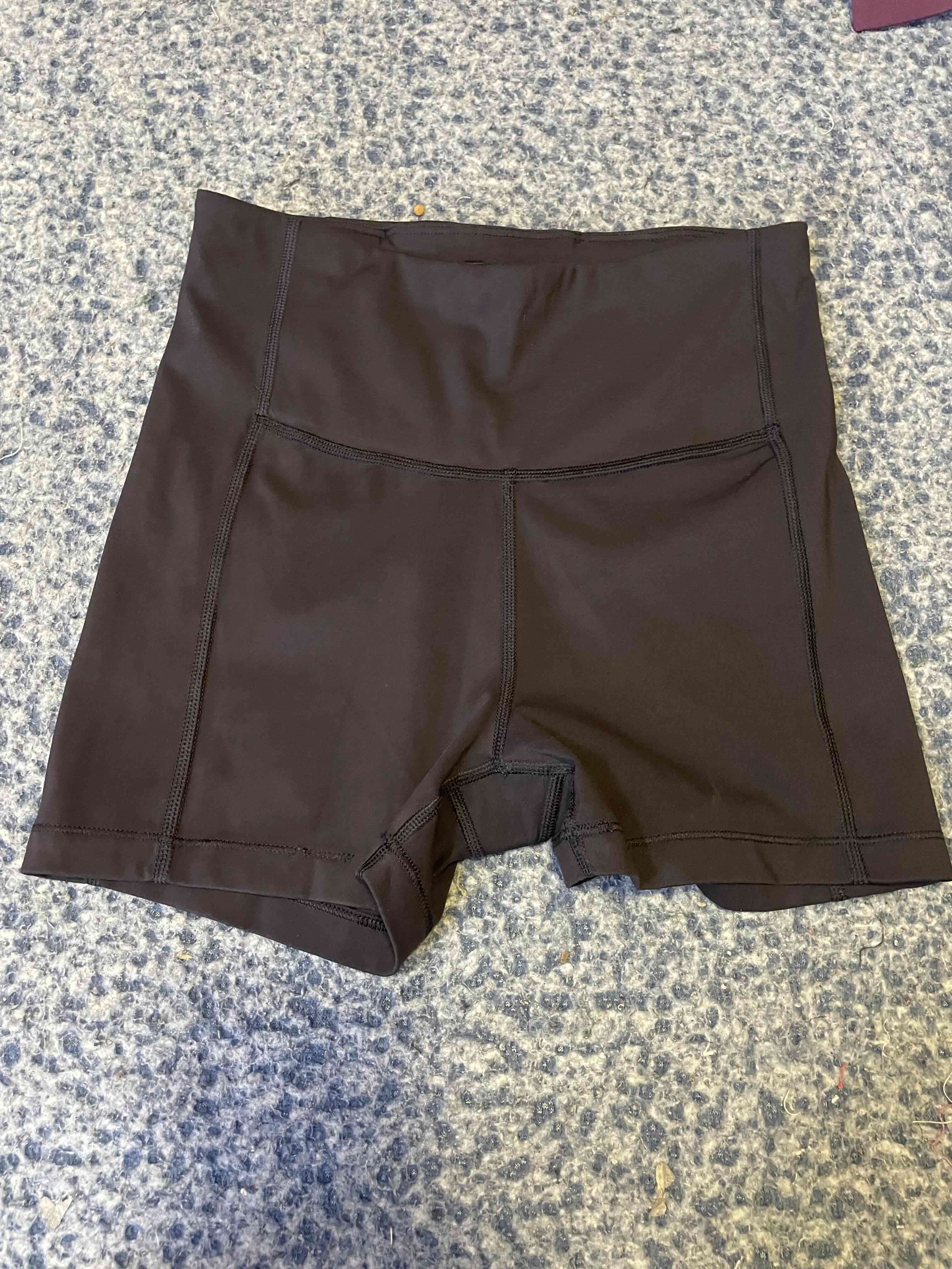 Shorts deportivos negros - miniatura 2