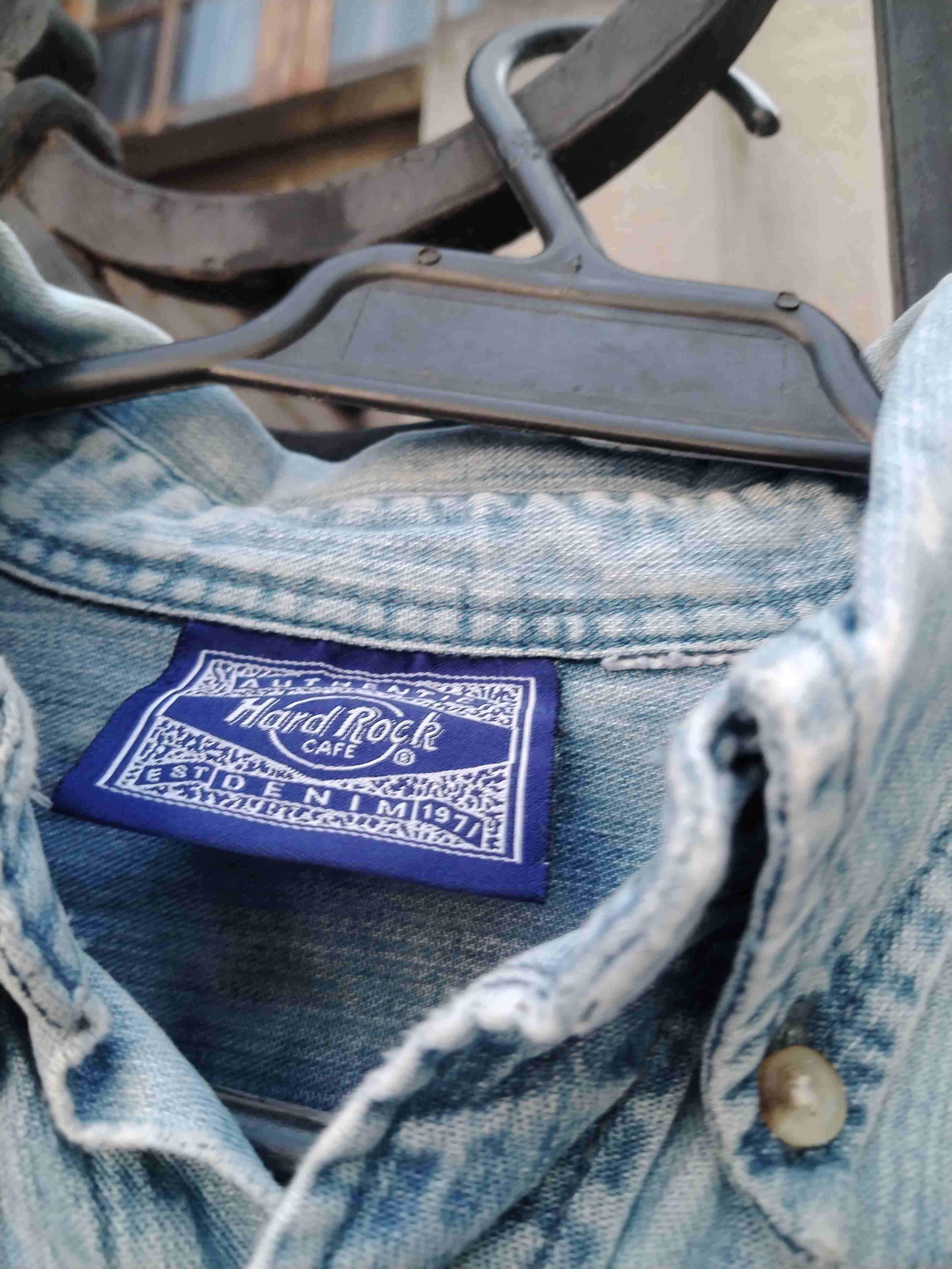 Camisa mezclilla Hard Rock Cafe - miniatura 2