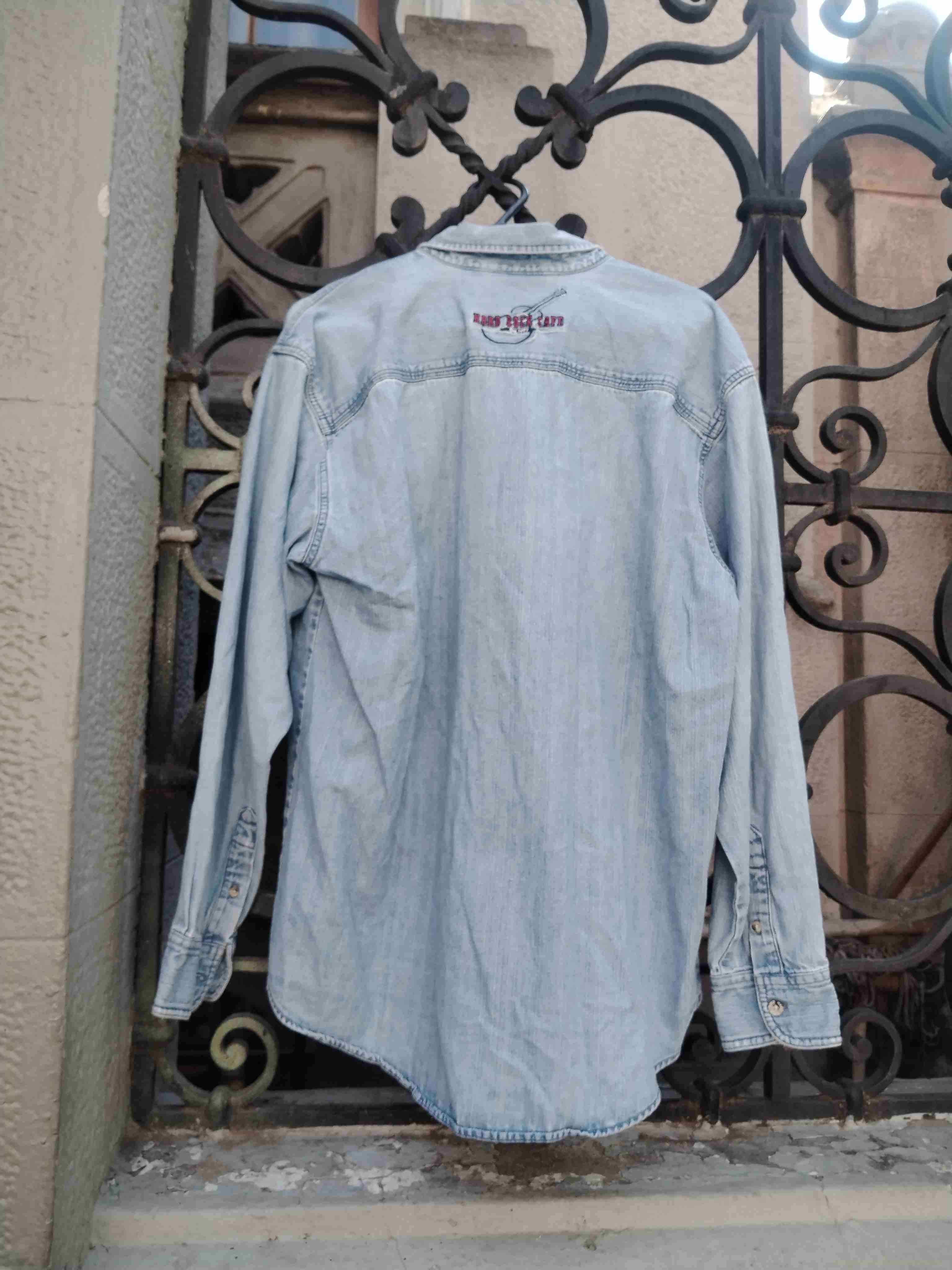 Camisa mezclilla Hard Rock Cafe - miniatura 3