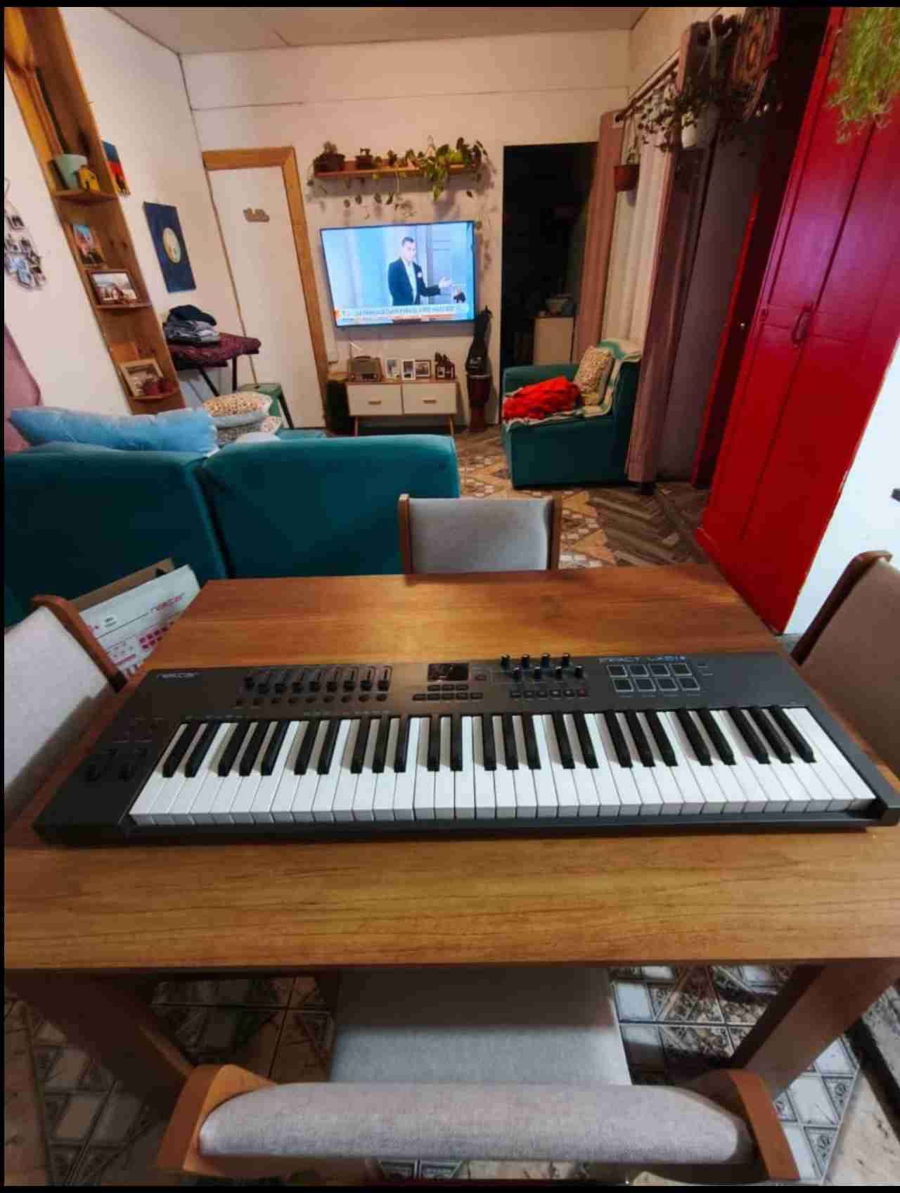 Controlador MIDI Nektar Impact Lx61 - miniatura 4