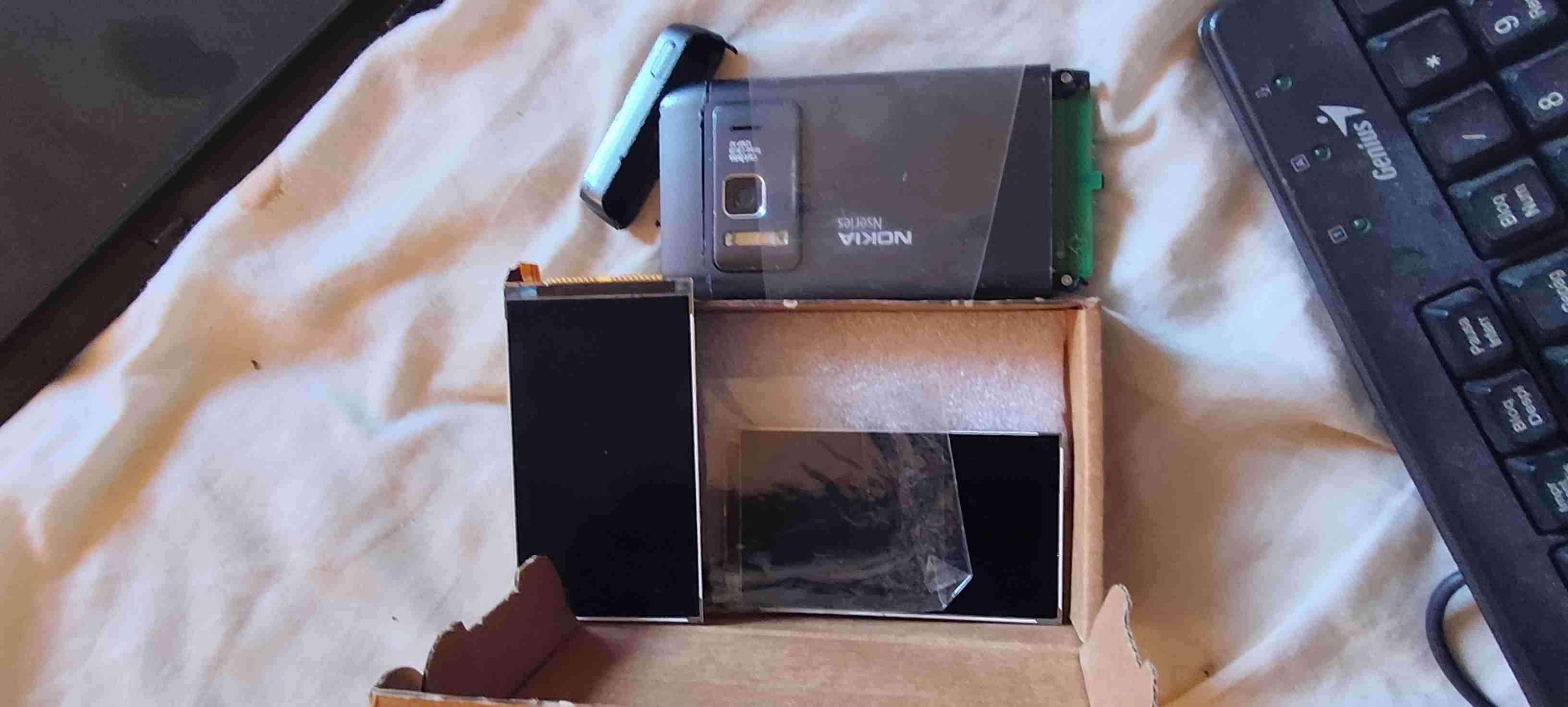 Repuestos para Nokia N8 - miniatura 2