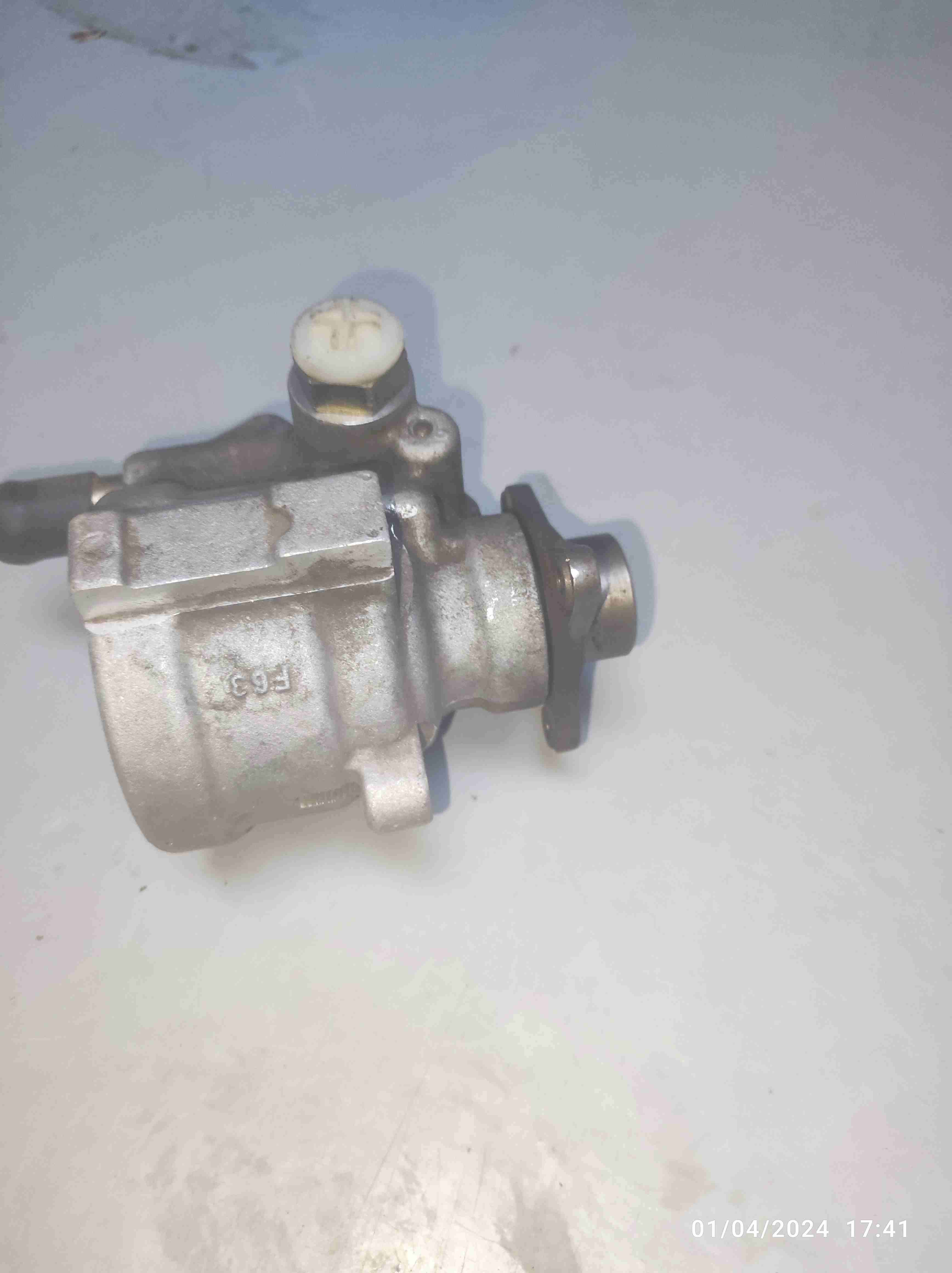 Bomba hidráulica de auto Renault Kangoo 1.9 - miniatura 3