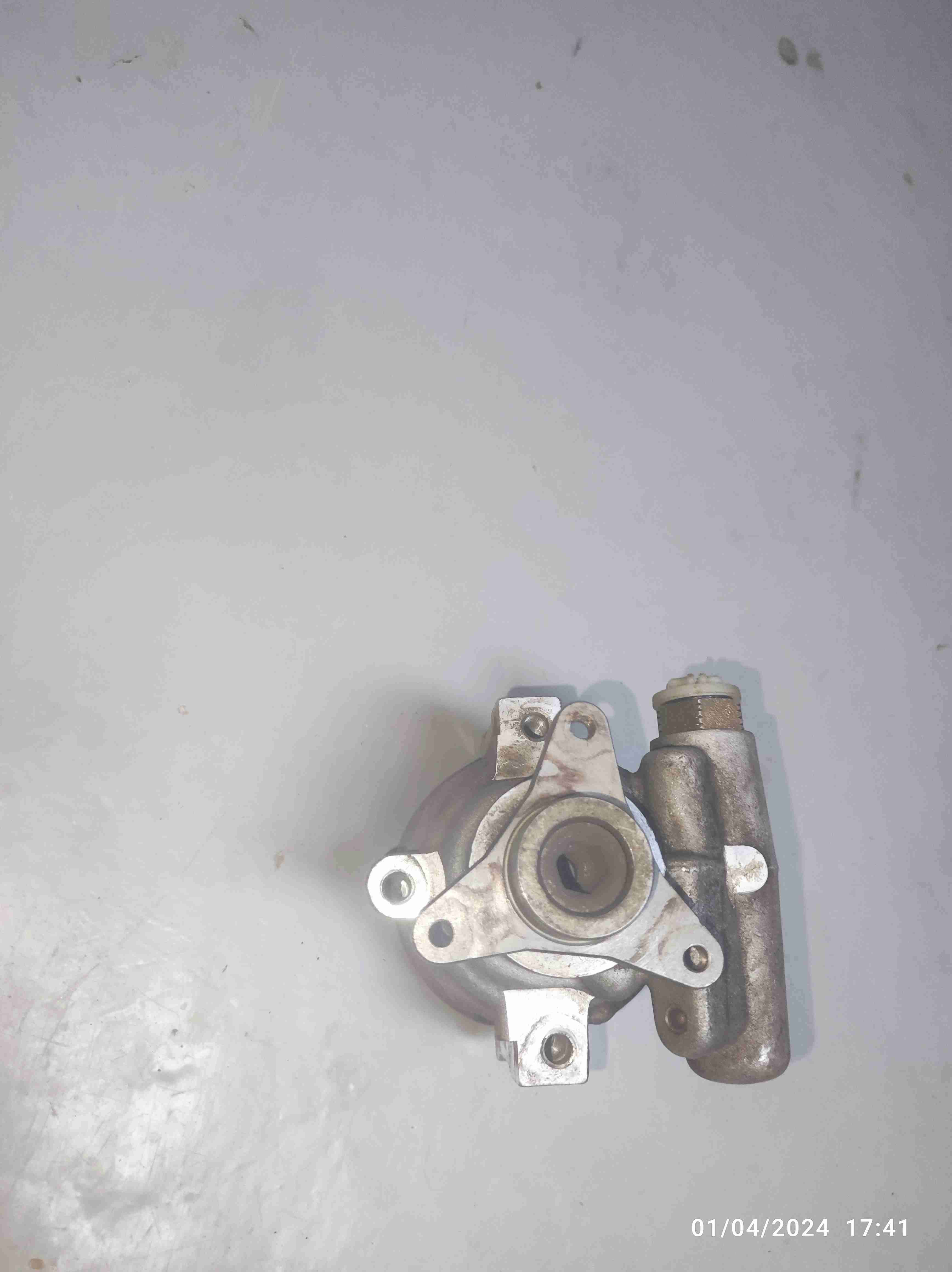 Bomba hidráulica de auto Renault Kangoo 1.9 - miniatura 4