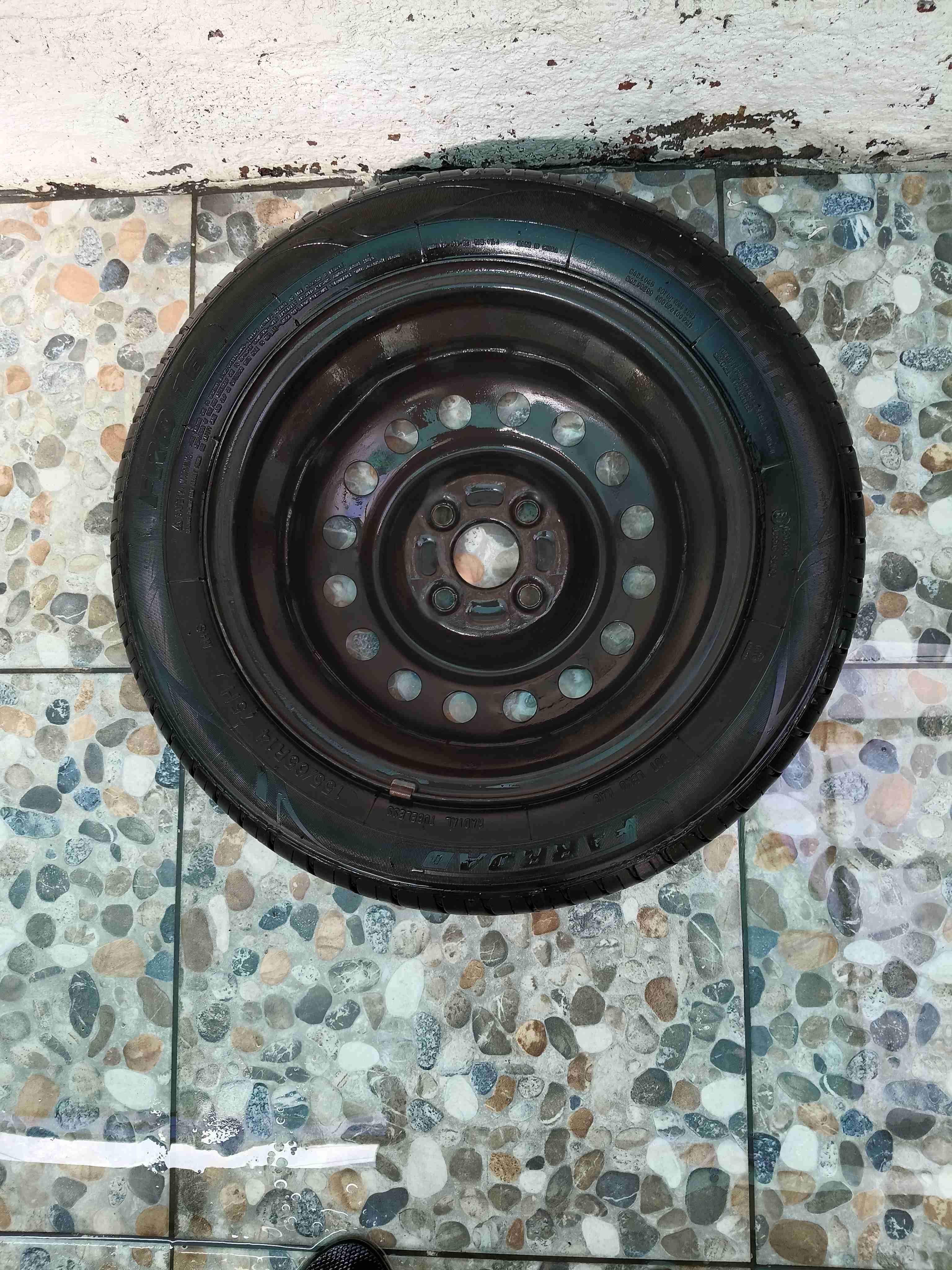 Neumático automovilístico usado - 3