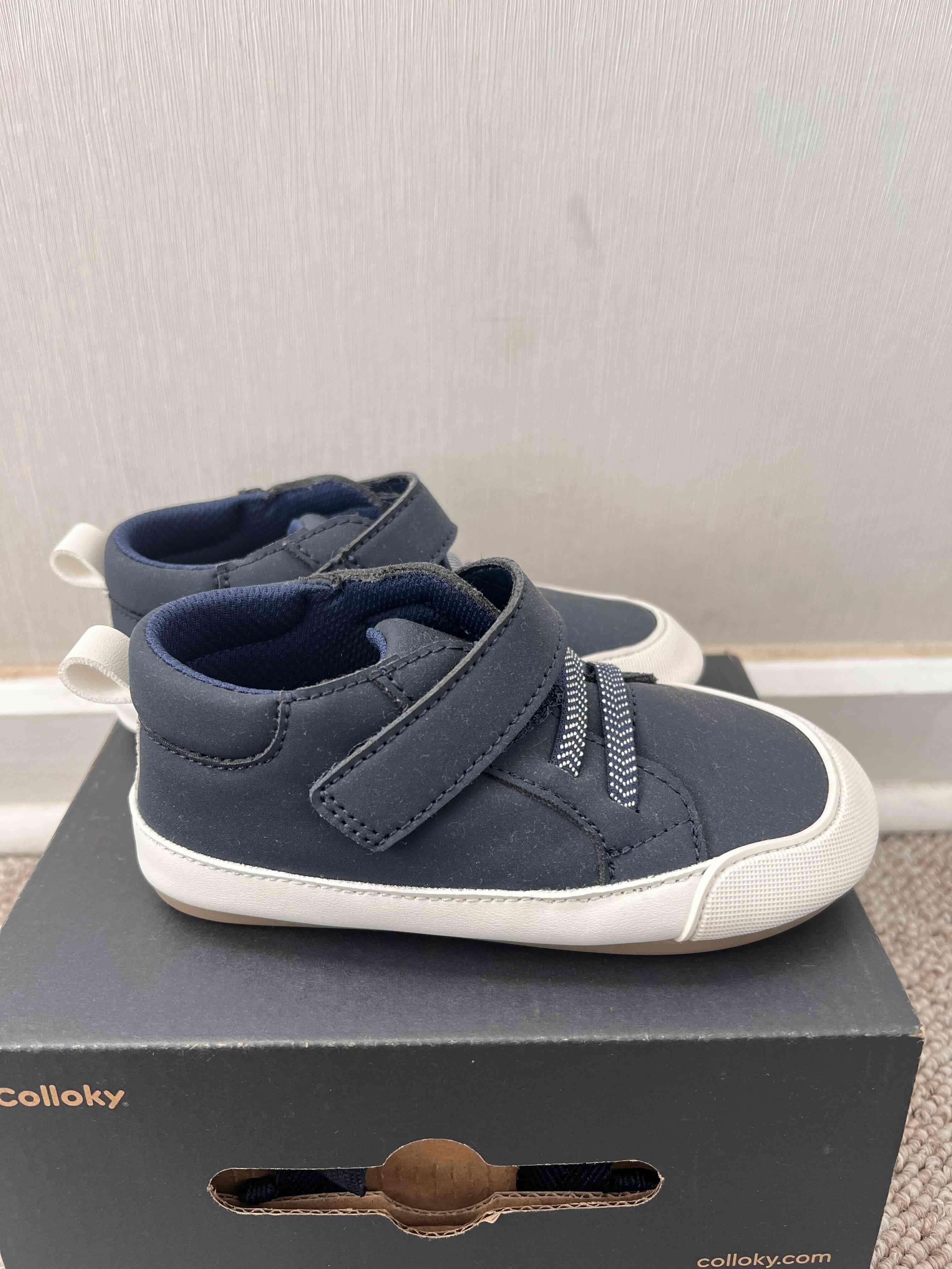 Zapatillas azules para niños - miniatura 3