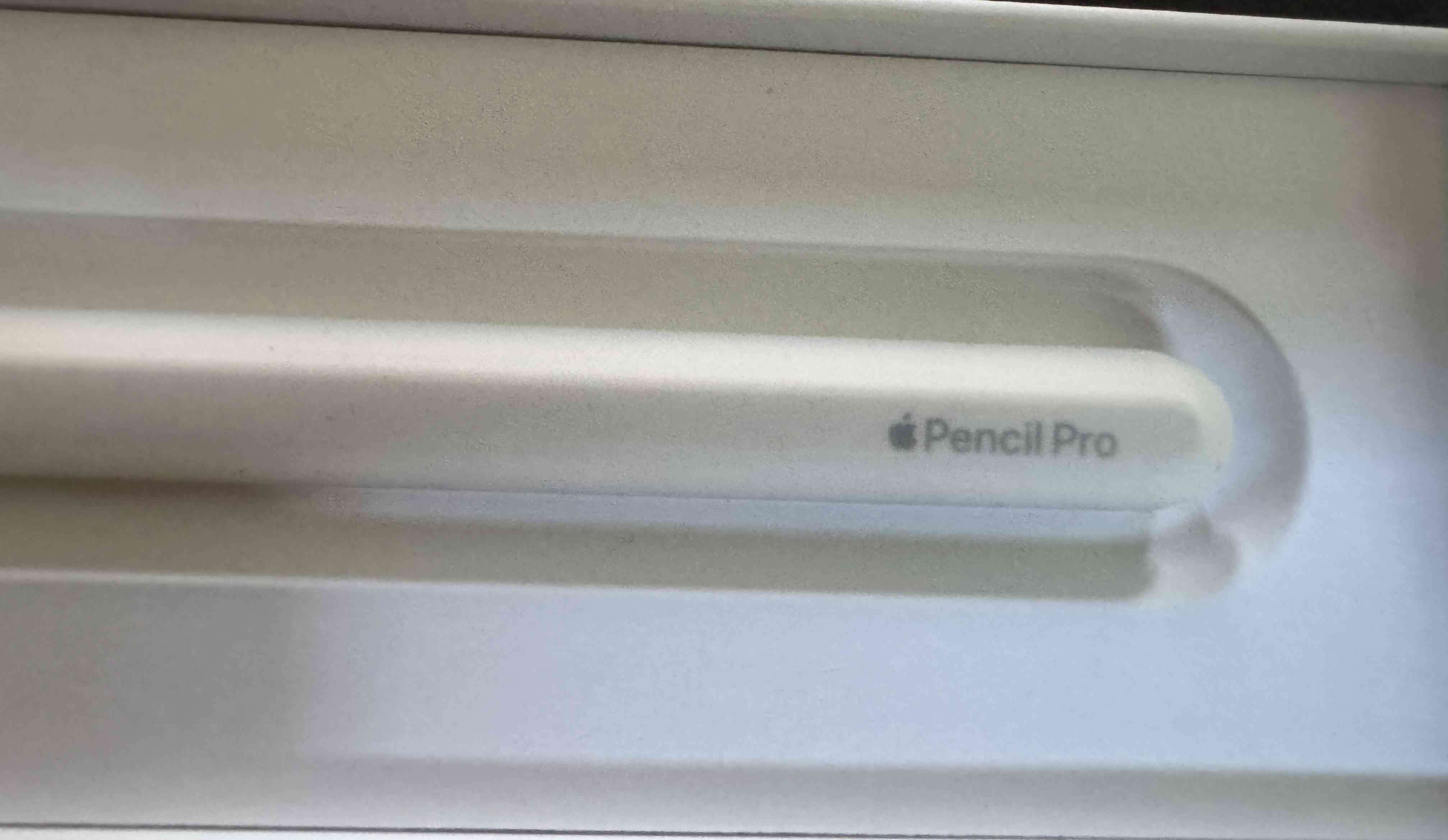 Apple Pencil Pro en caja - miniatura 2
