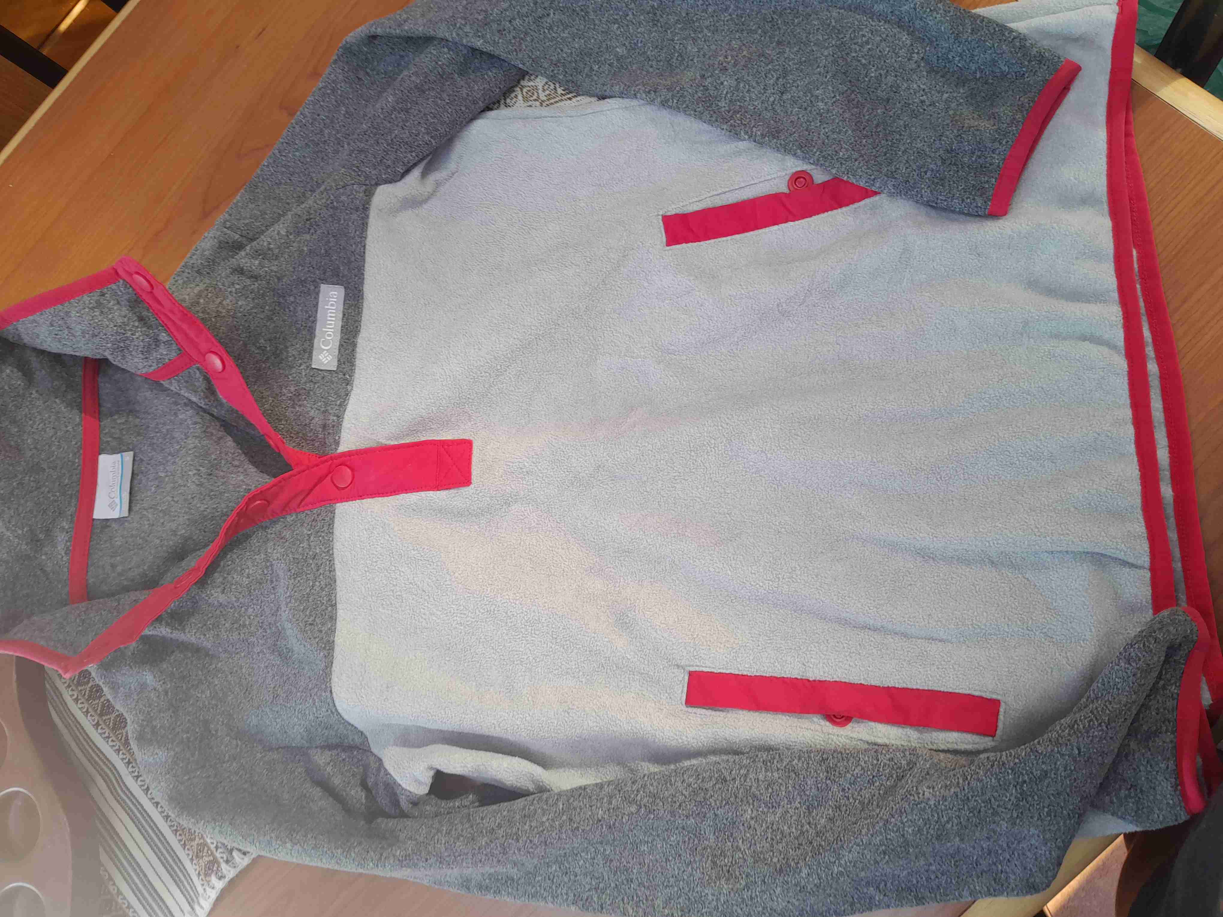 Polar Columbia gris y rojo