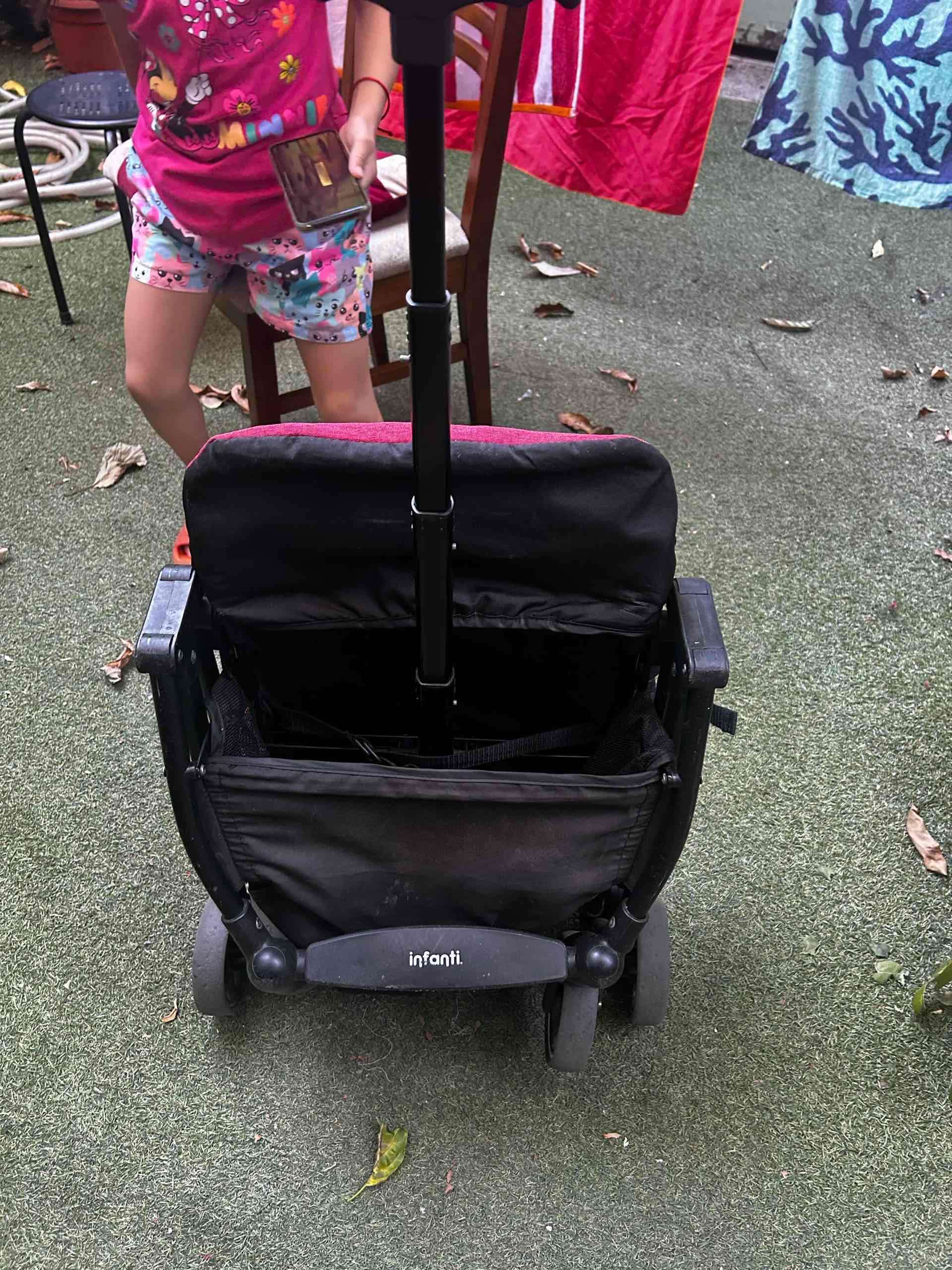 Coche de bebé Infanti rojo - miniatura 3