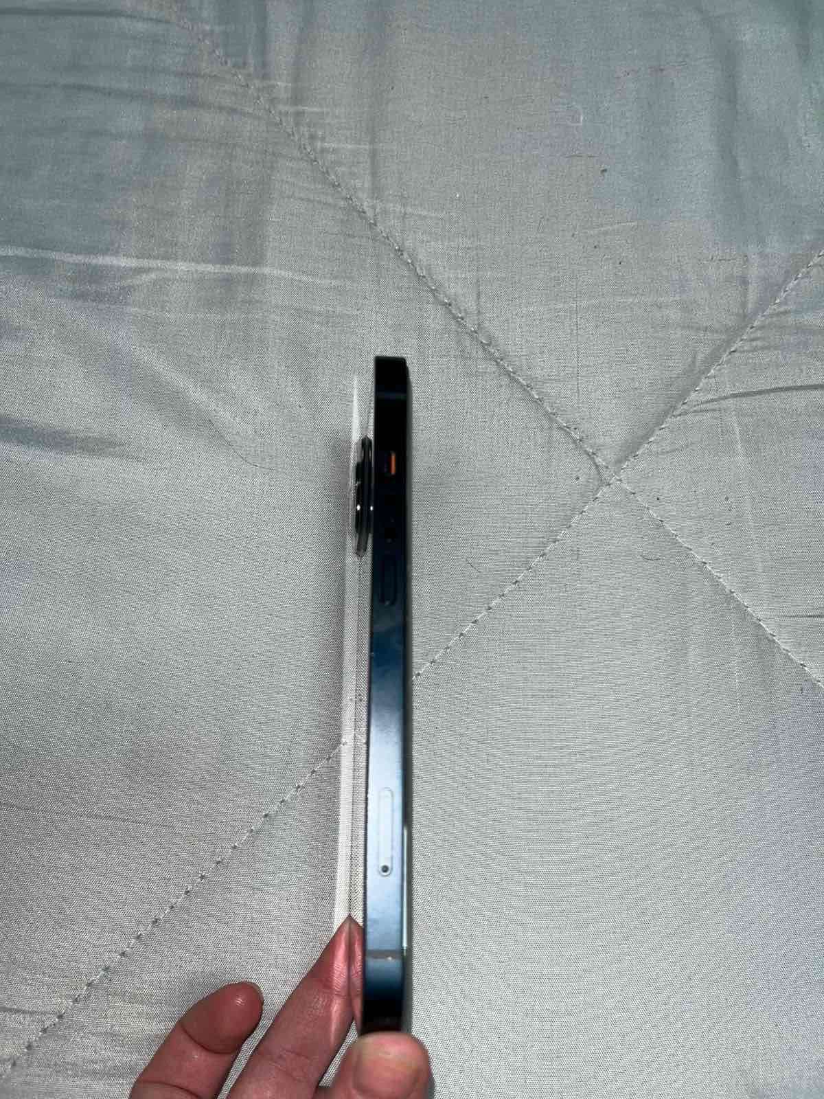 Teléfono inteligente con cámara - miniatura 1