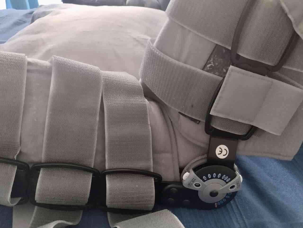 Férula ortopédica ajustable. Órtesis de Rodilla - miniatura 2