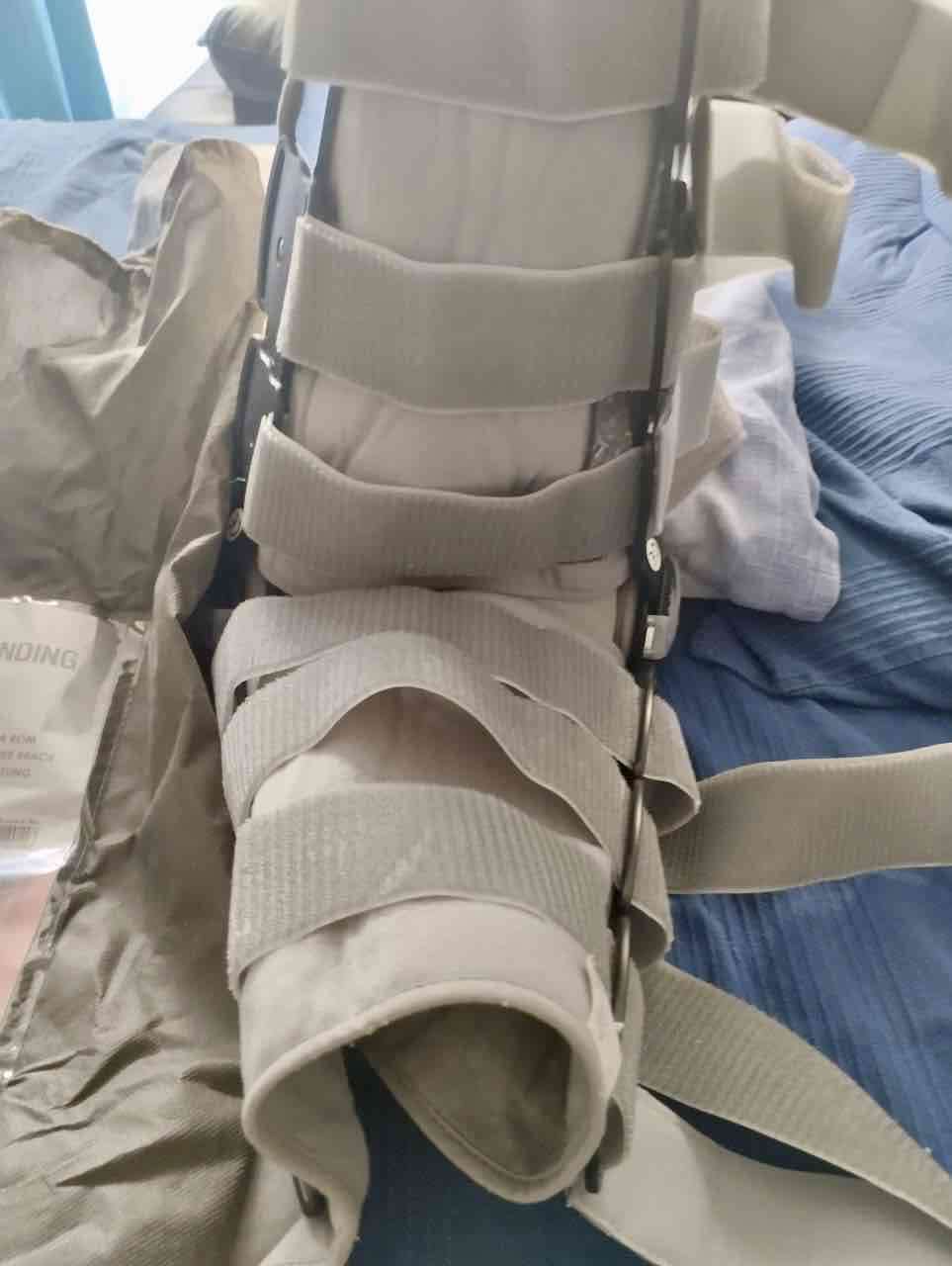 Férula ortopédica ajustable. Órtesis de Rodilla - miniatura 3