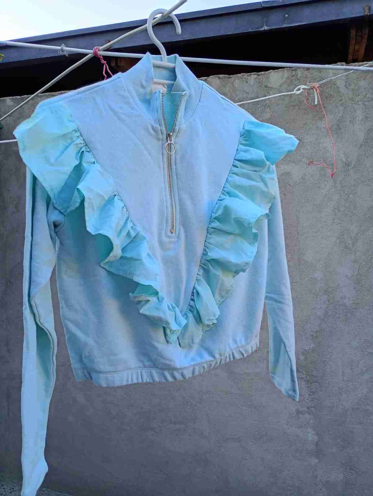 Polerón celeste con volantes - 3