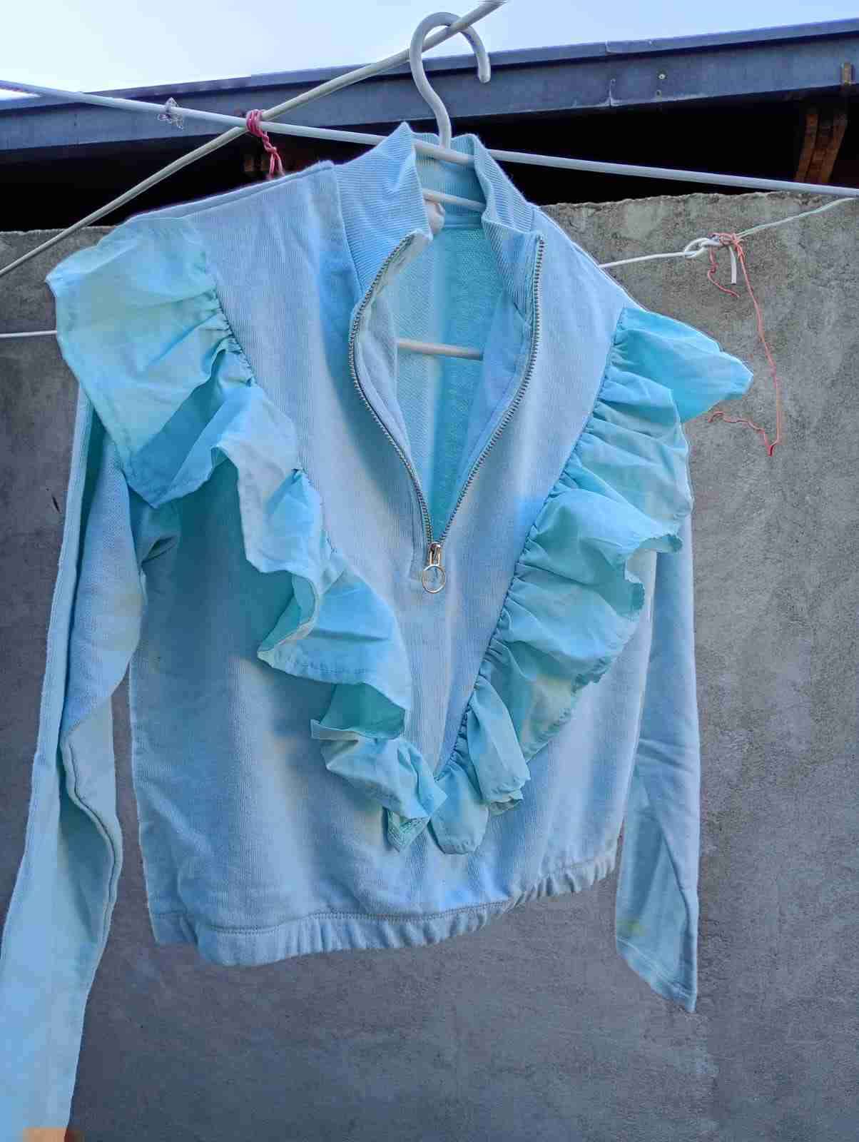 Polerón celeste con volantes - 4