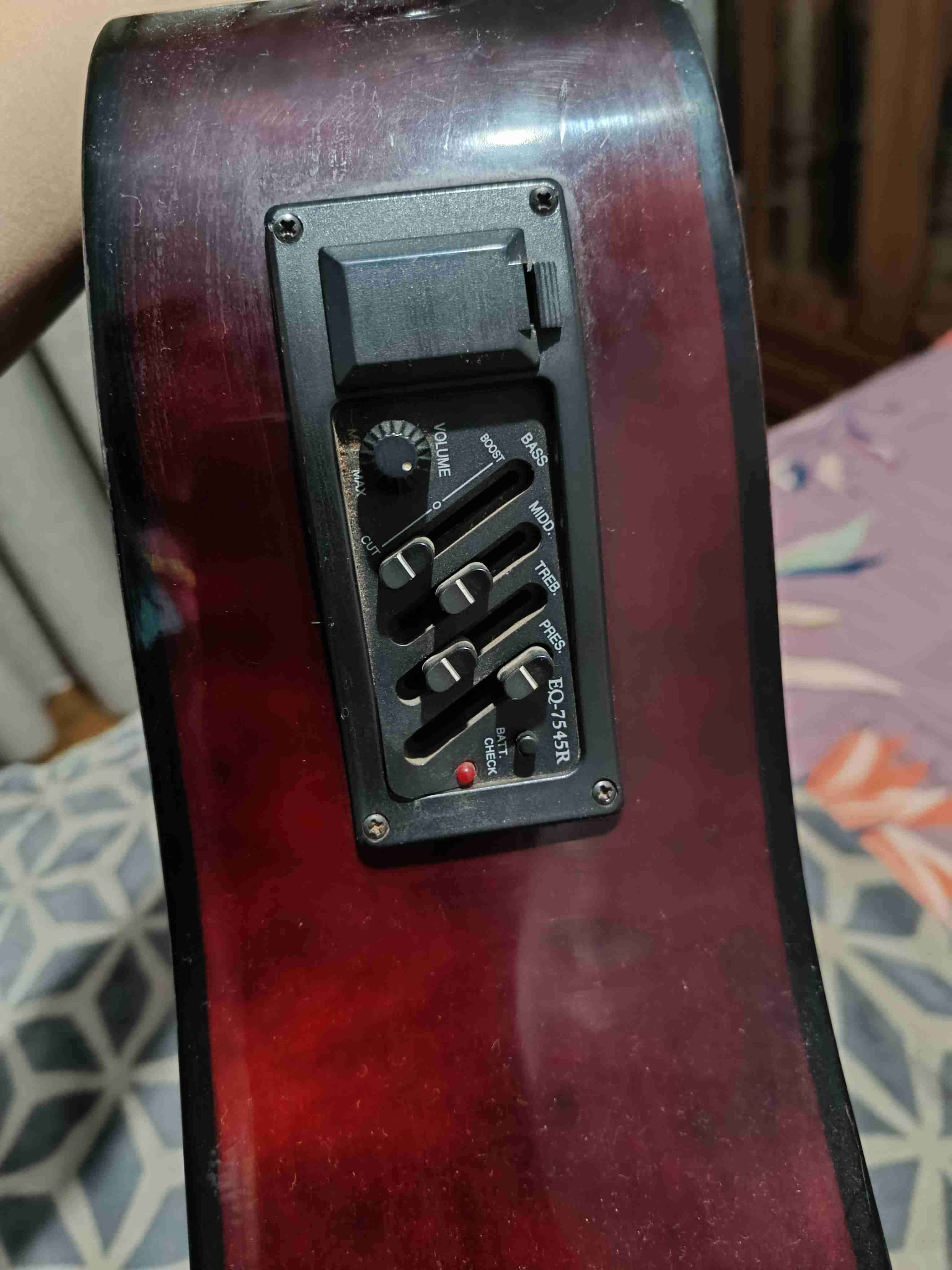 Guitarra acústica Suzuki - 4