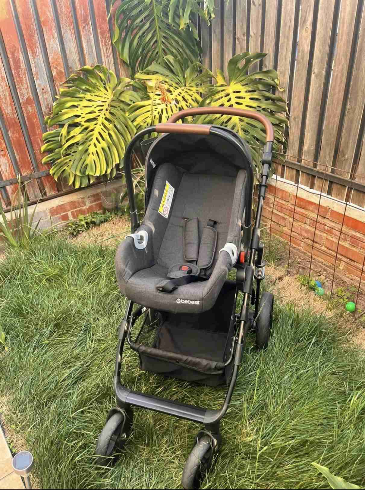 Coche de bebé con silla para auto - miniatura 3