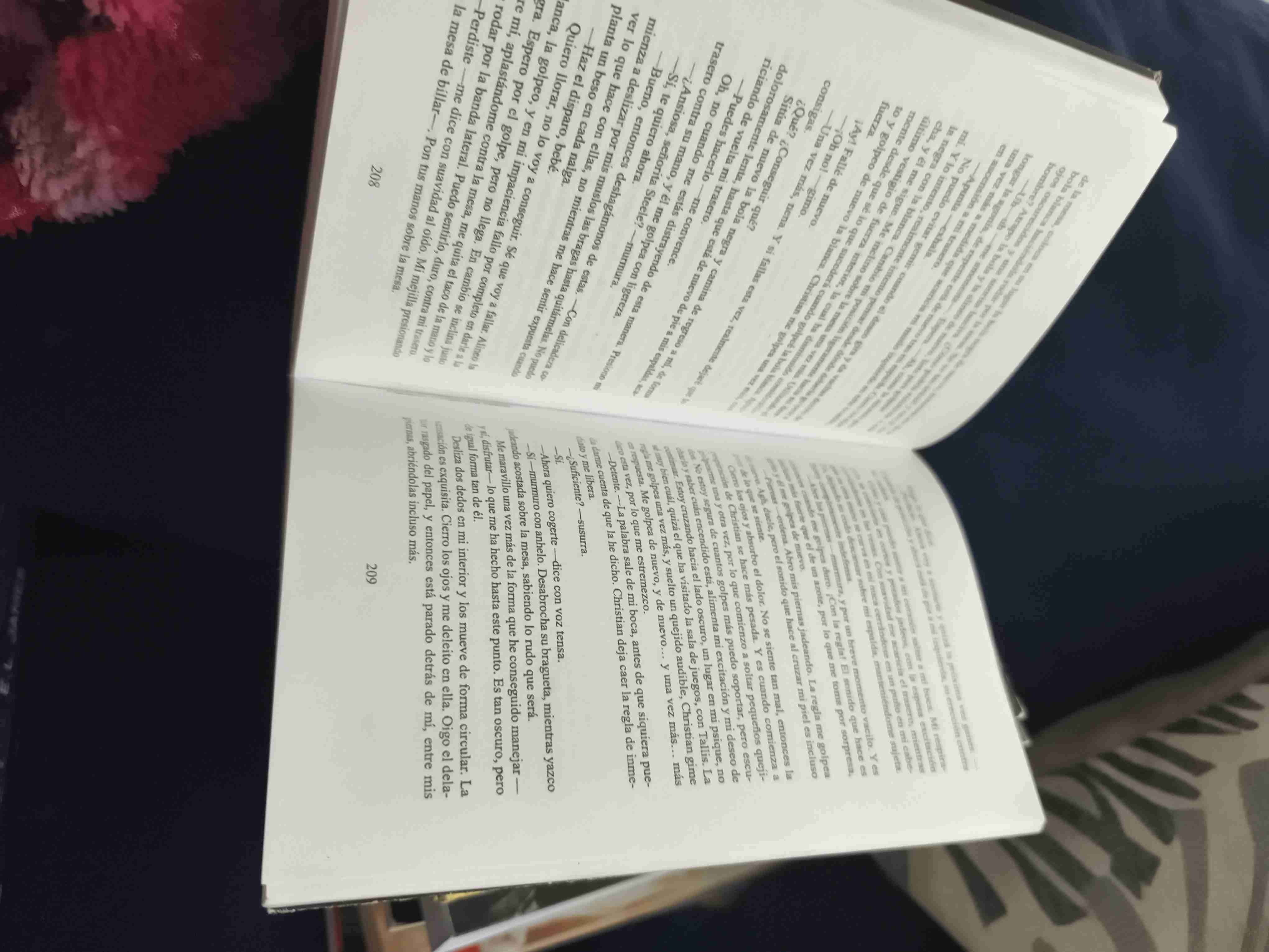 Libro Cincuenta Sombras Más Oscuras - 3