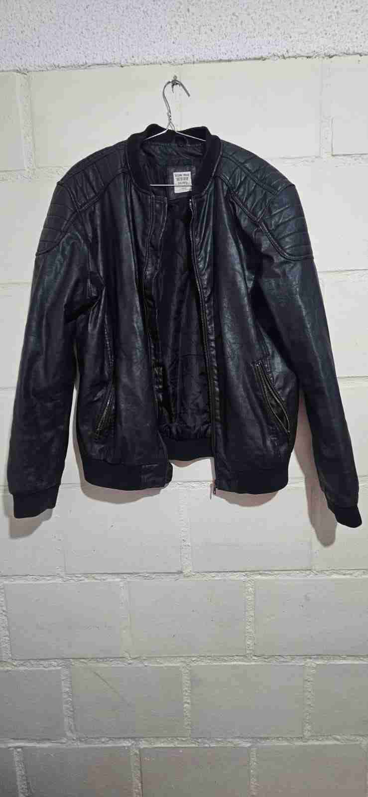 Chaqueta negra de cuero