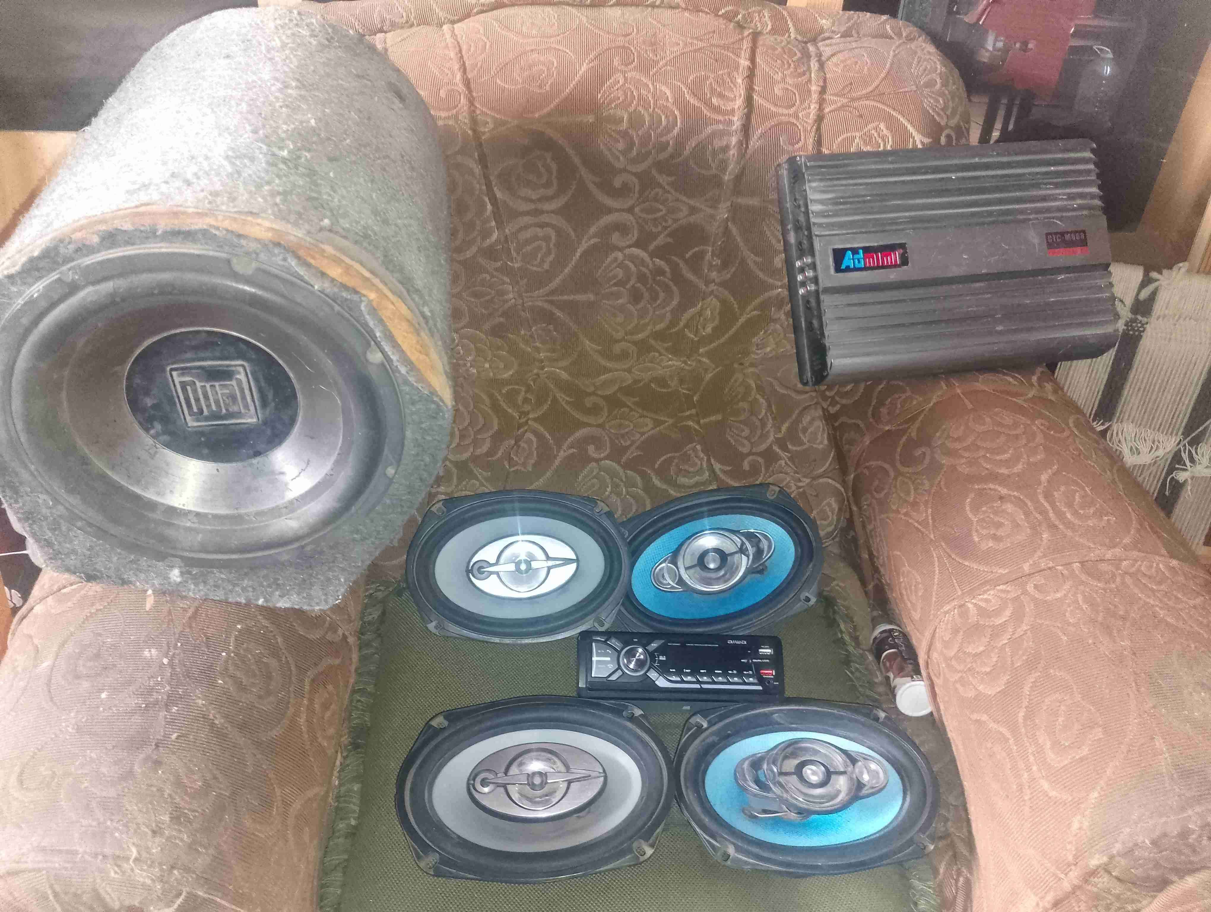 Parlantes y radio Aiwa para auto - 6