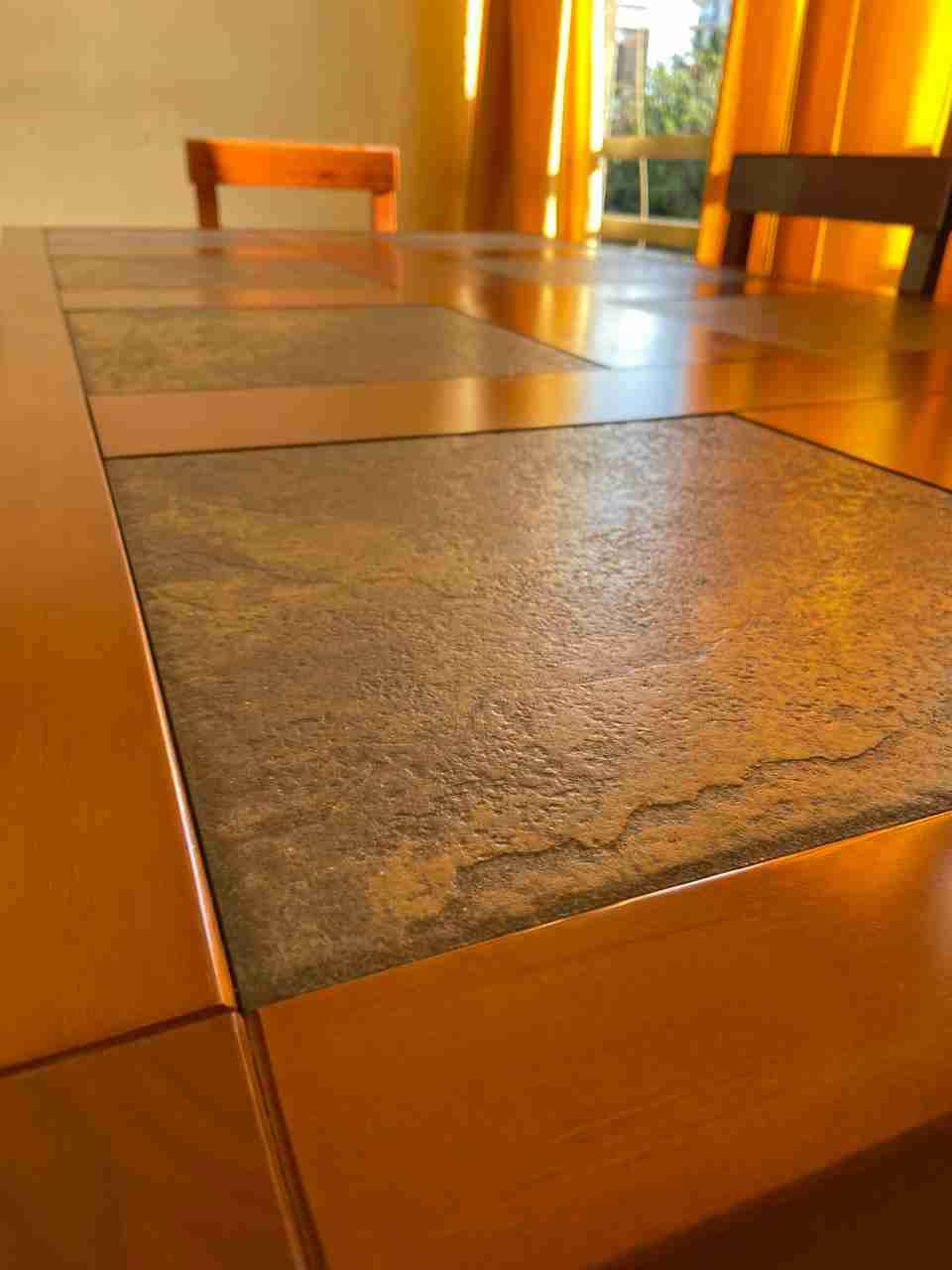 Mesa de comedor madera y cerámica - miniatura 1