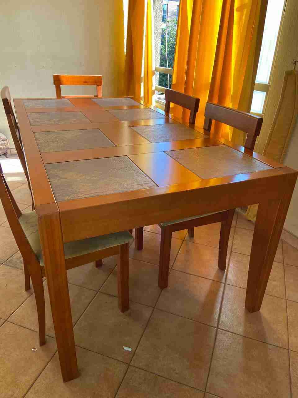 Mesa de comedor madera y cerámica - miniatura 2