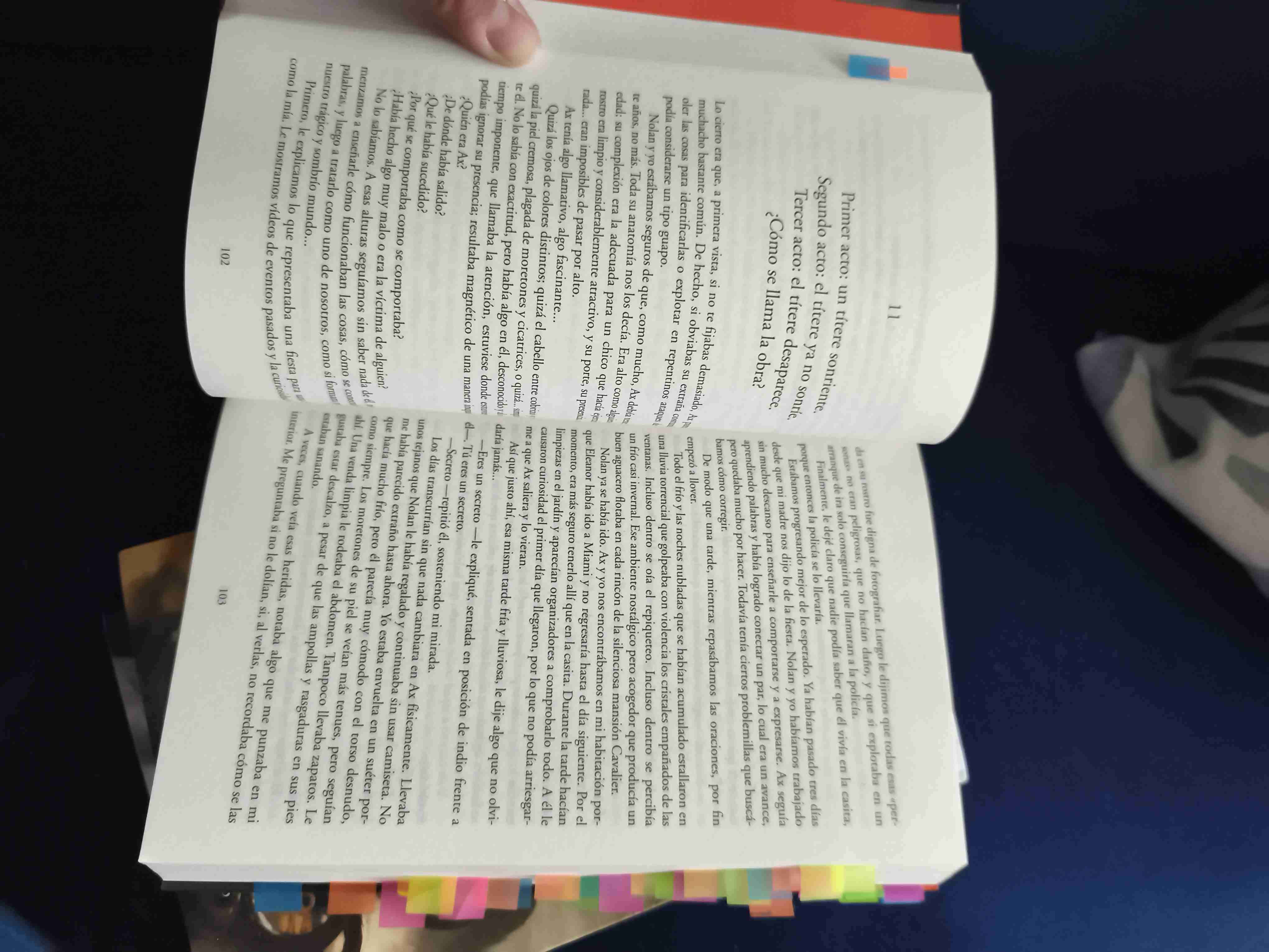 Libro 'Strange' de Alex Mírez - 3