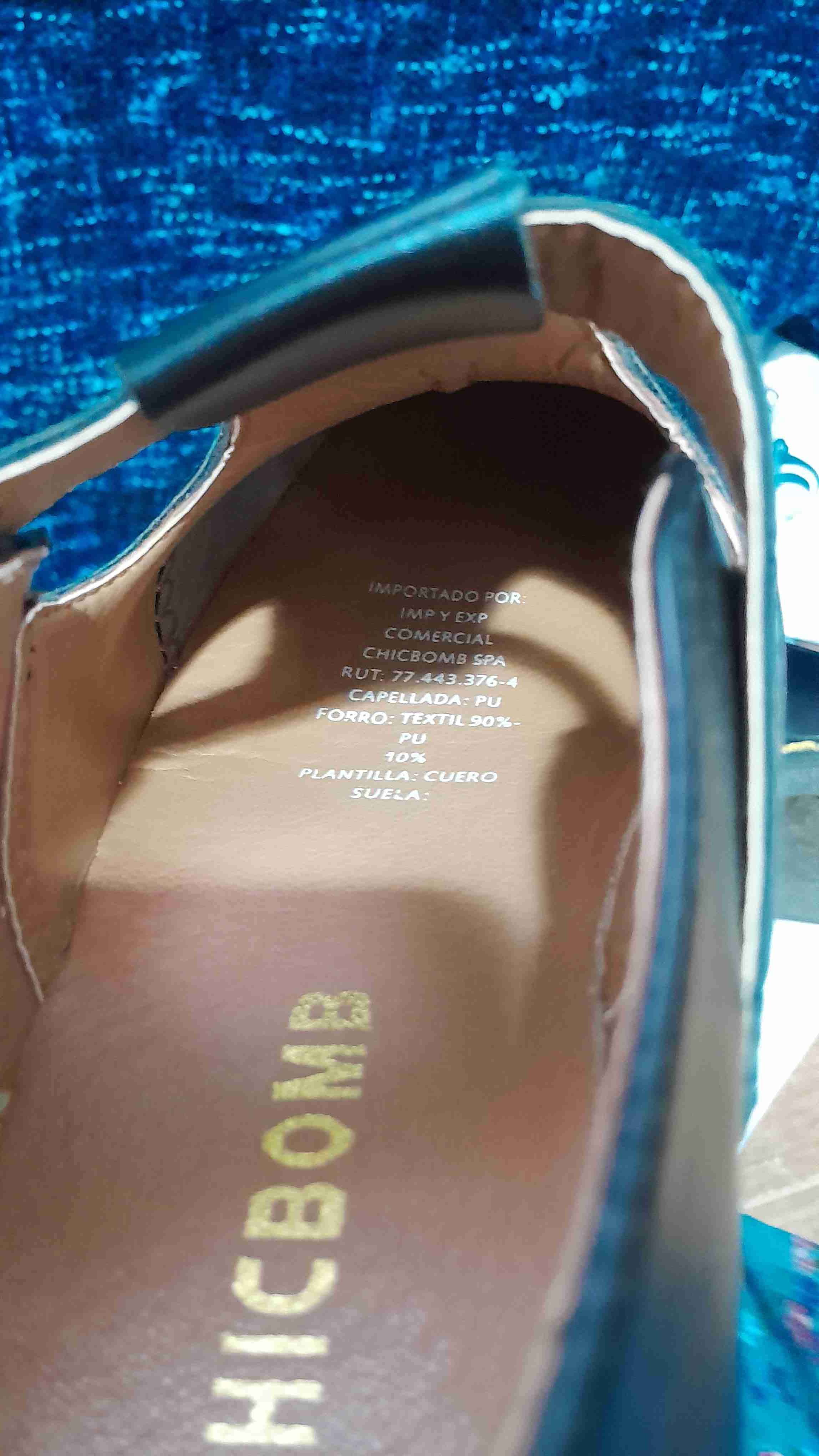 Zapatos negros de mujer - miniatura 4