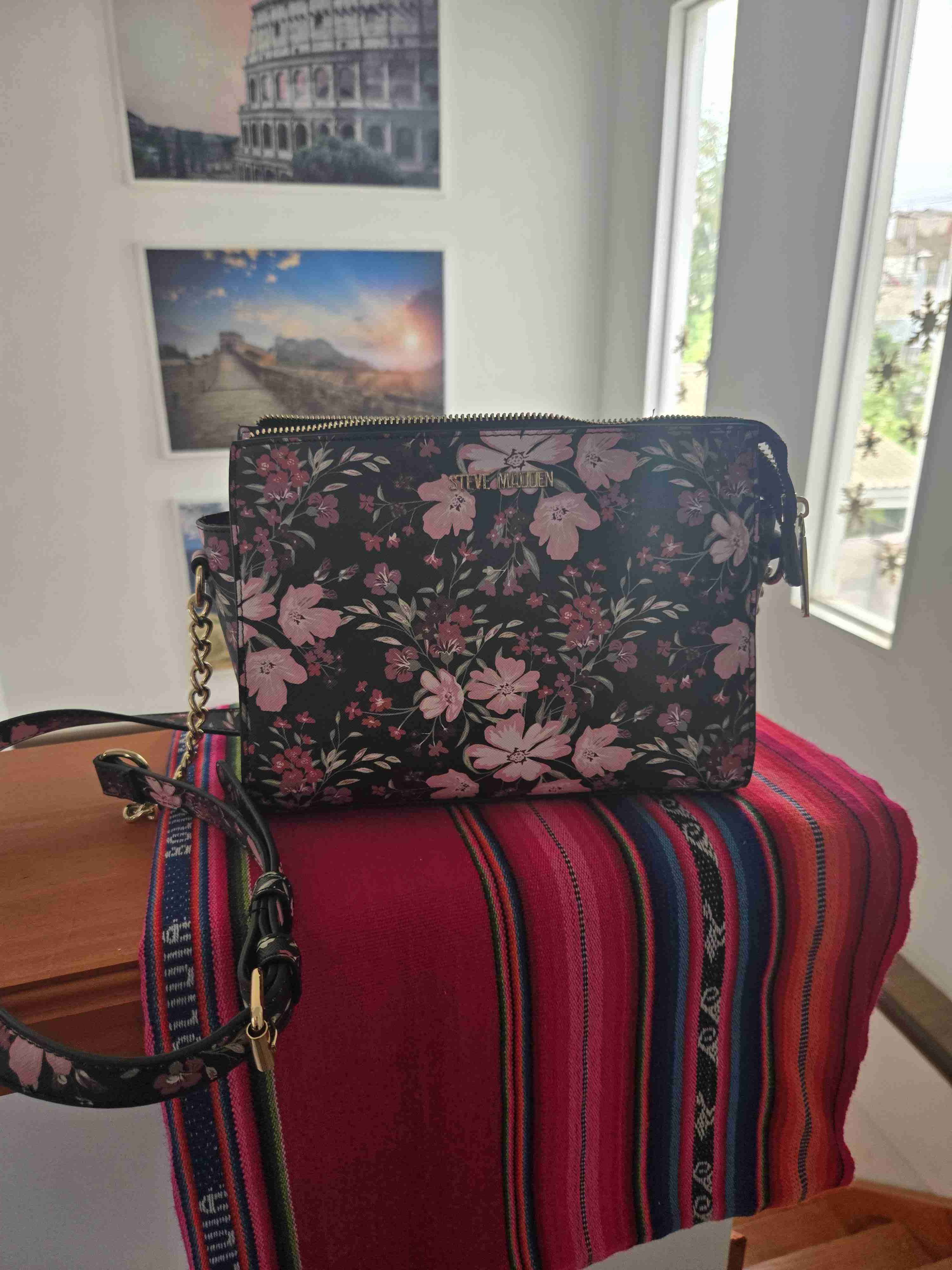 Cartera floral Steve Madden - 1