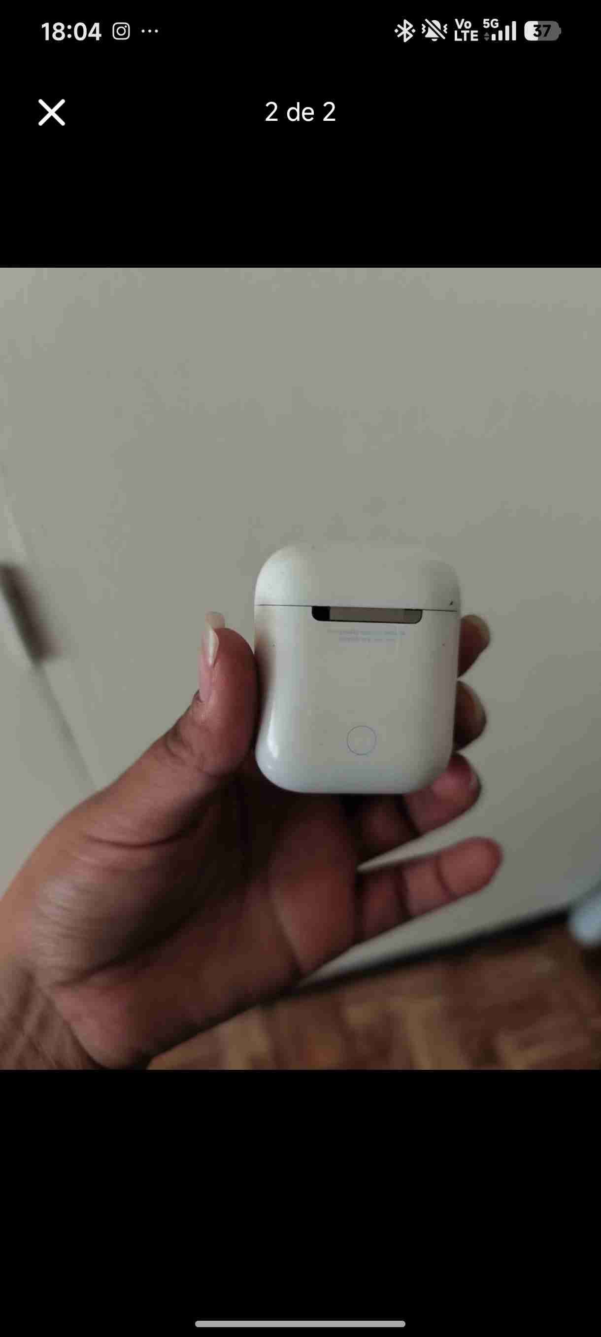 Auriculares inalámbricos blancos - miniatura 2