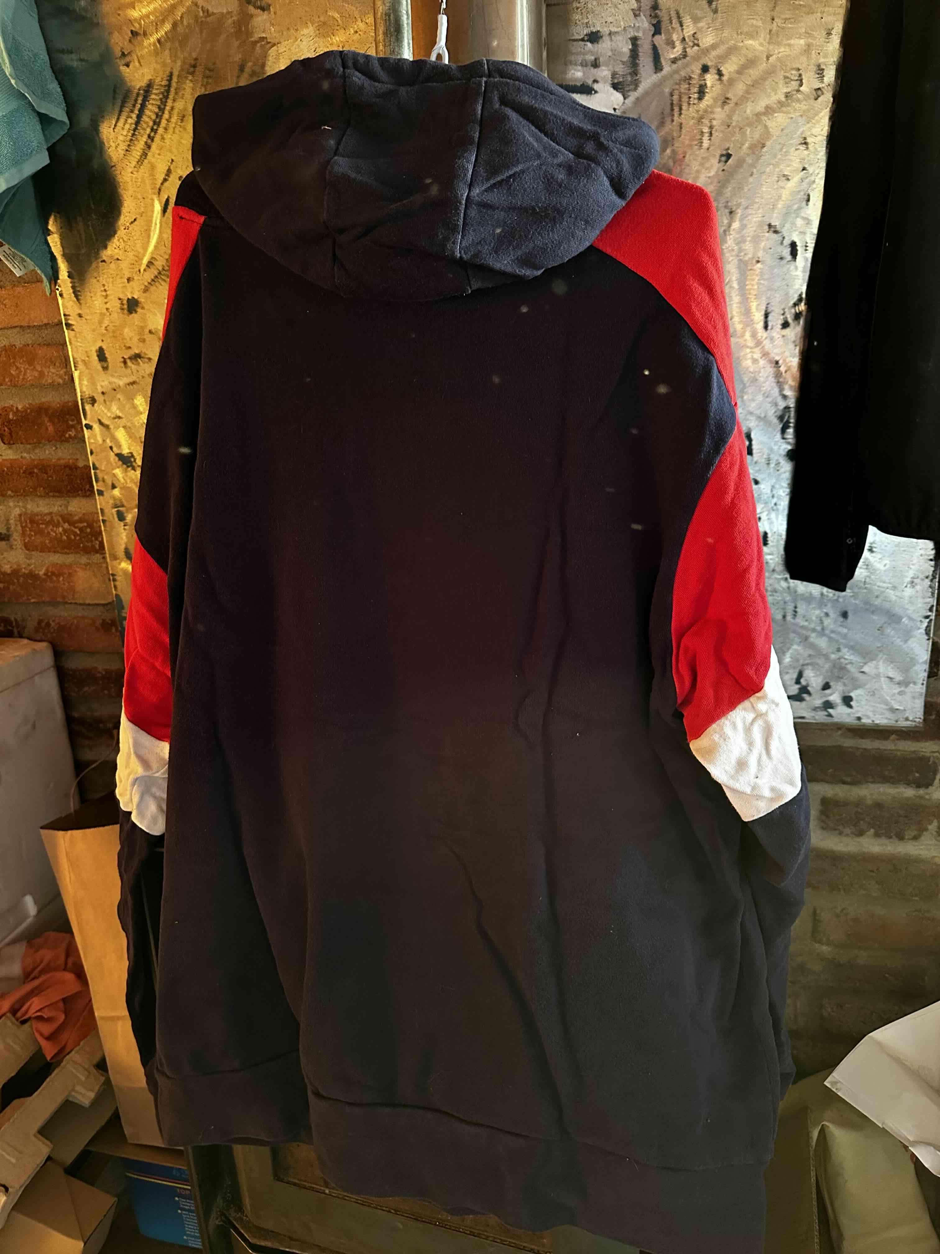 Polerón Disney azul y rojo - 2