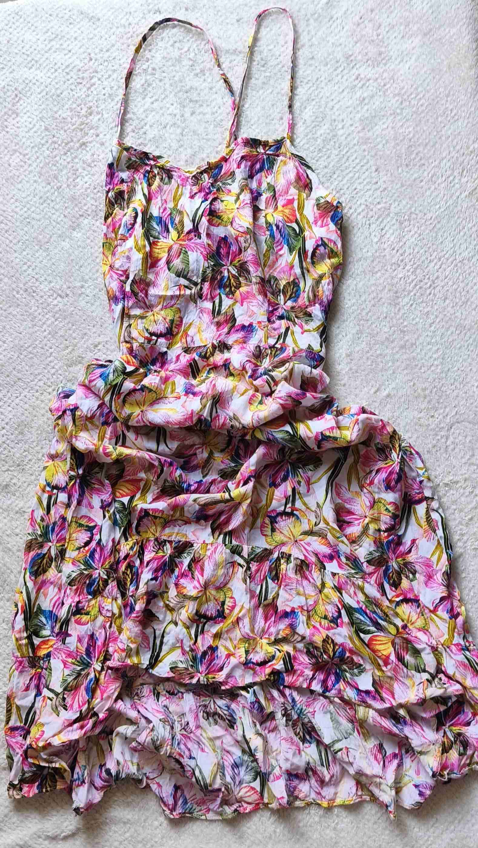 Vestido floreado tropical