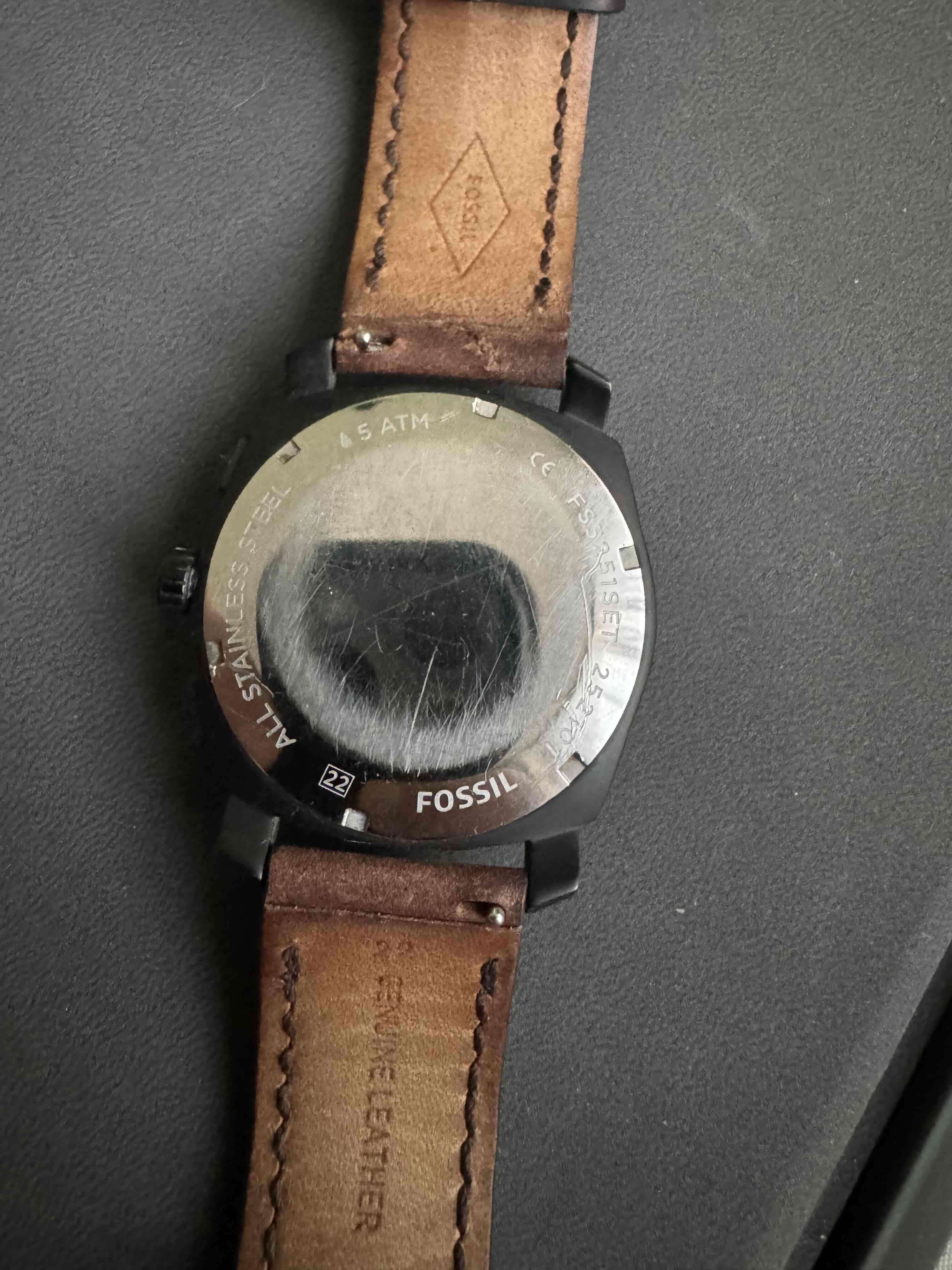 Reloj Fossil color negro y marrón - 3