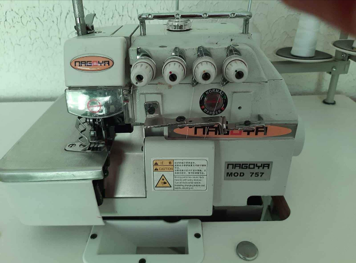 Máquina de coser Nagoya Mod 757 - miniatura 2