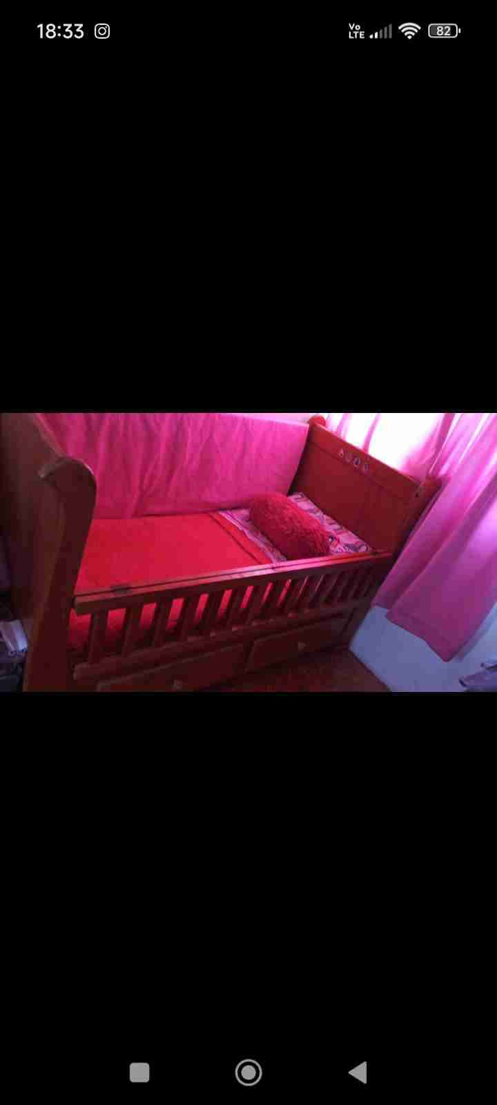 Cuna de madera - miniatura 1