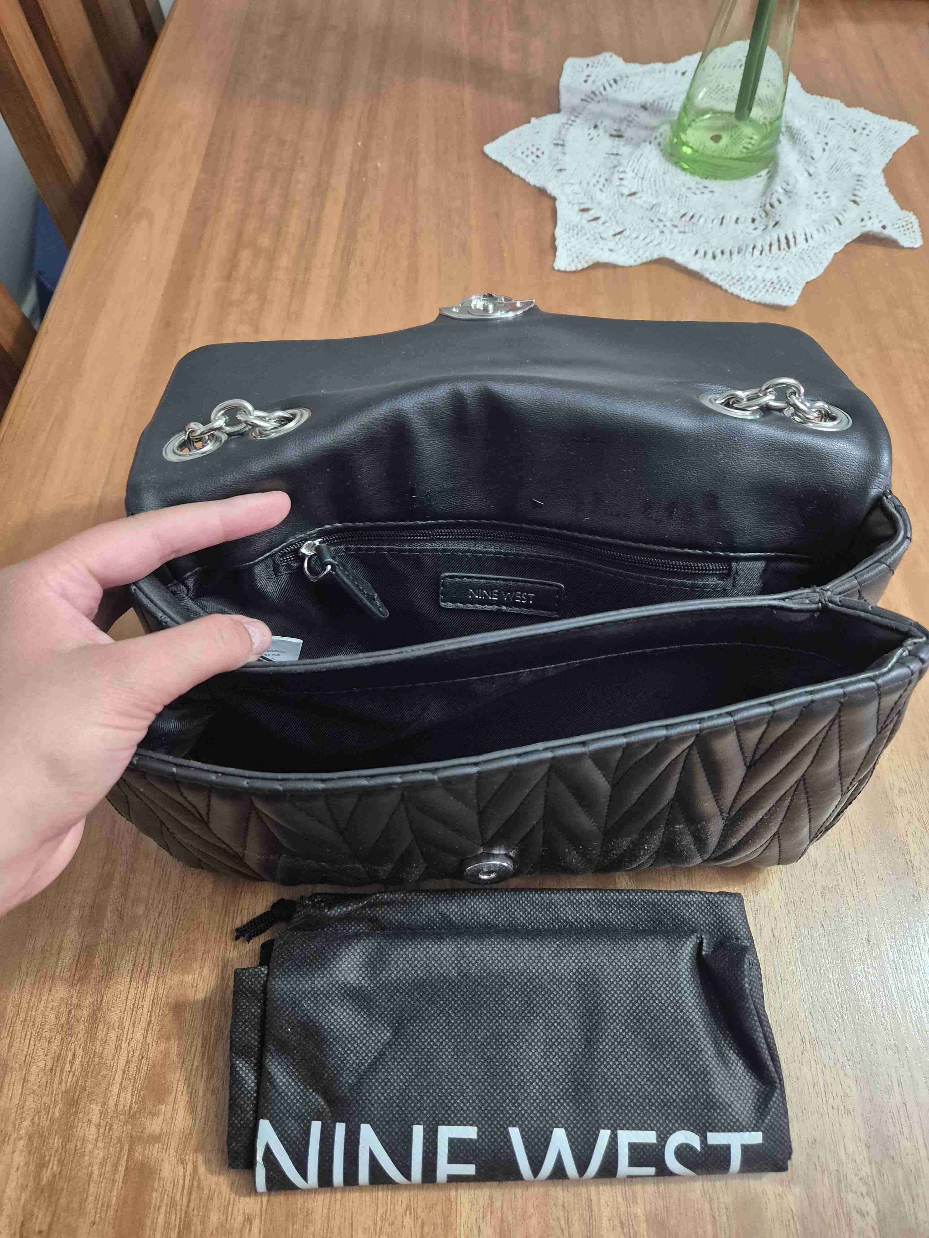 Cartera negra NINE WEST nueva y original - miniatura 4