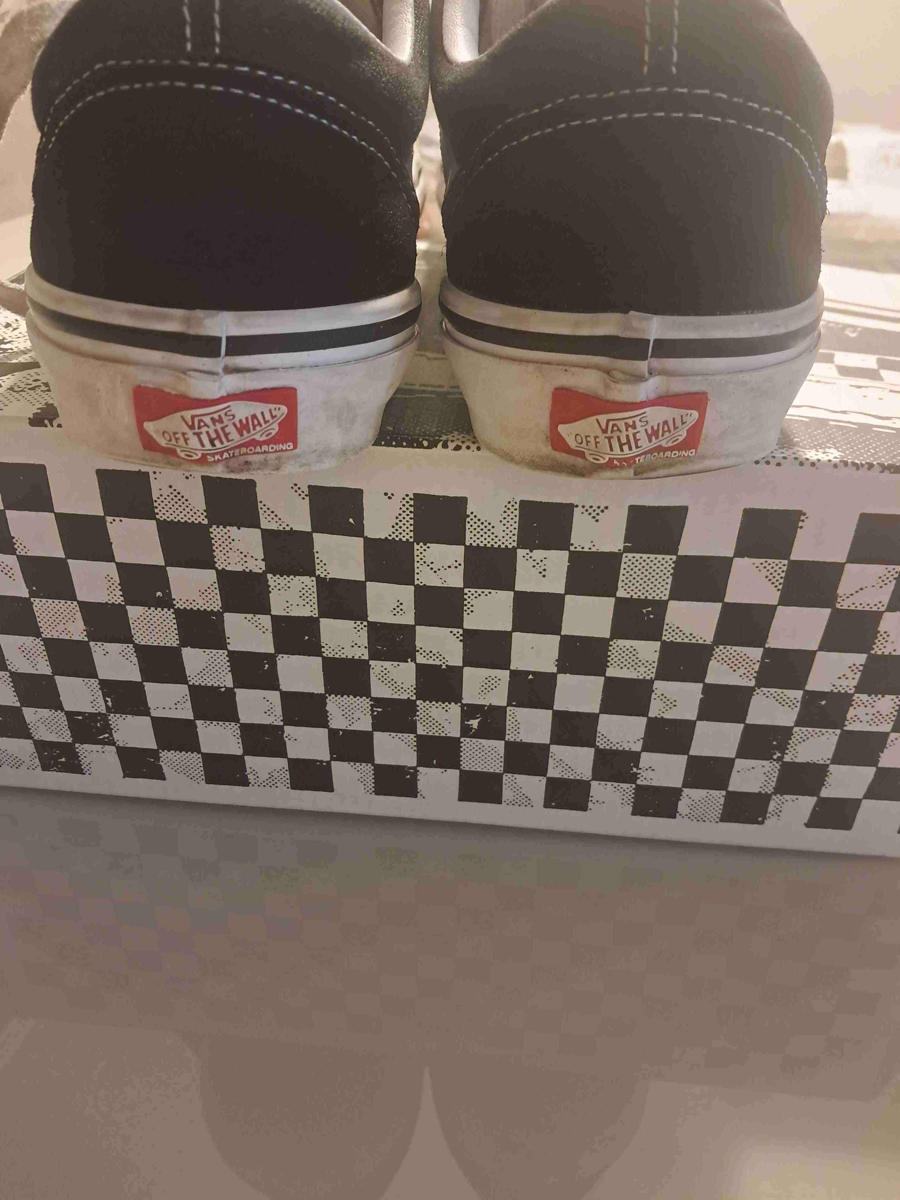 Zapatillas vans old skool negras con detalles blan - 6