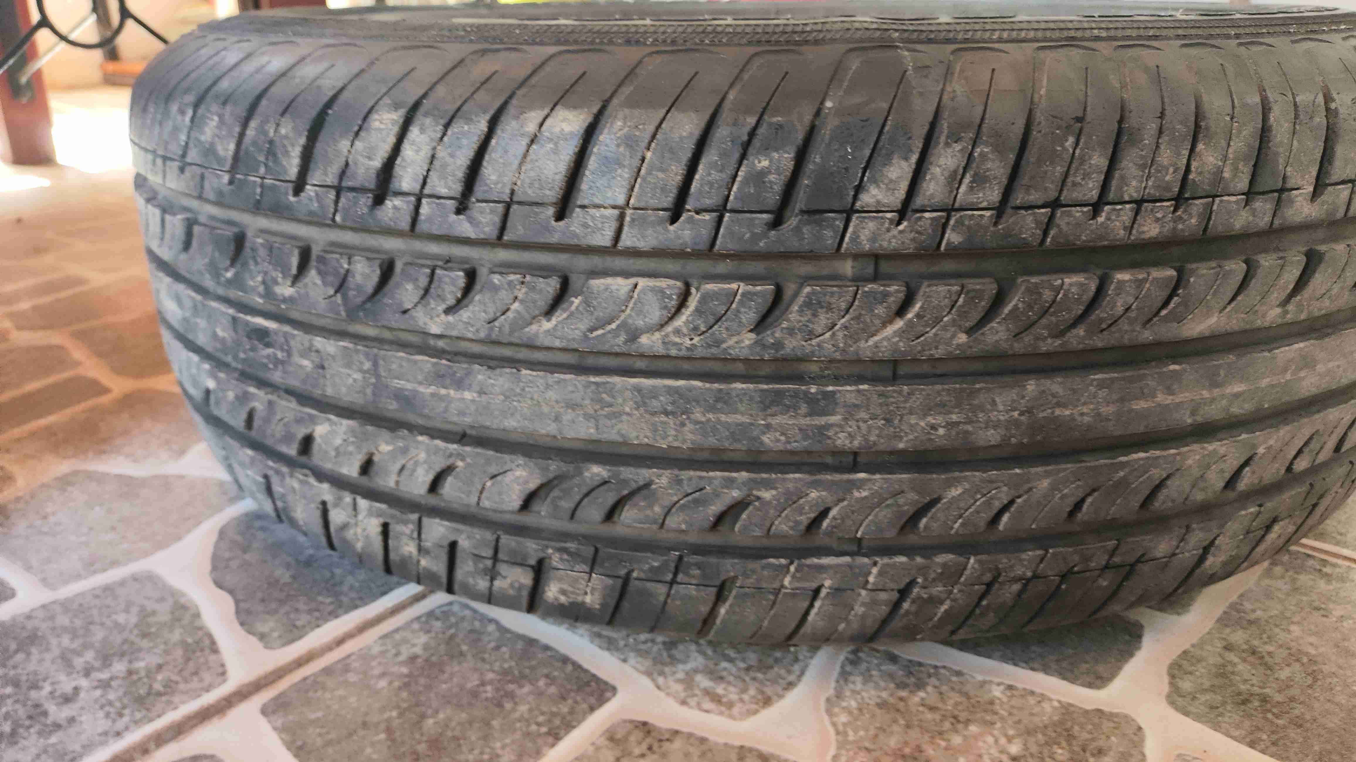 Llantas con neumáticos R15 5x114 - miniatura 2