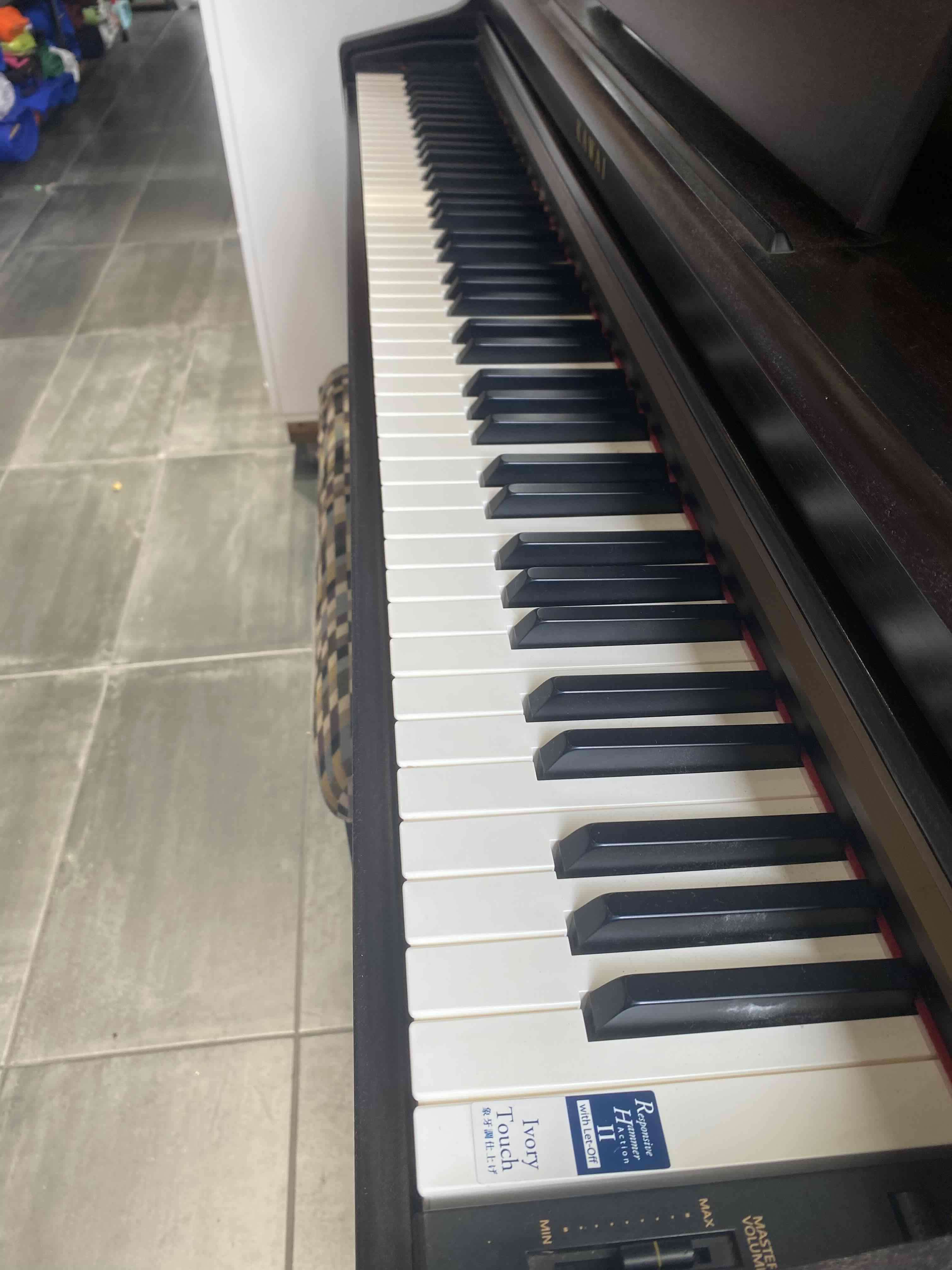 Piano digital Kawai negro - 4