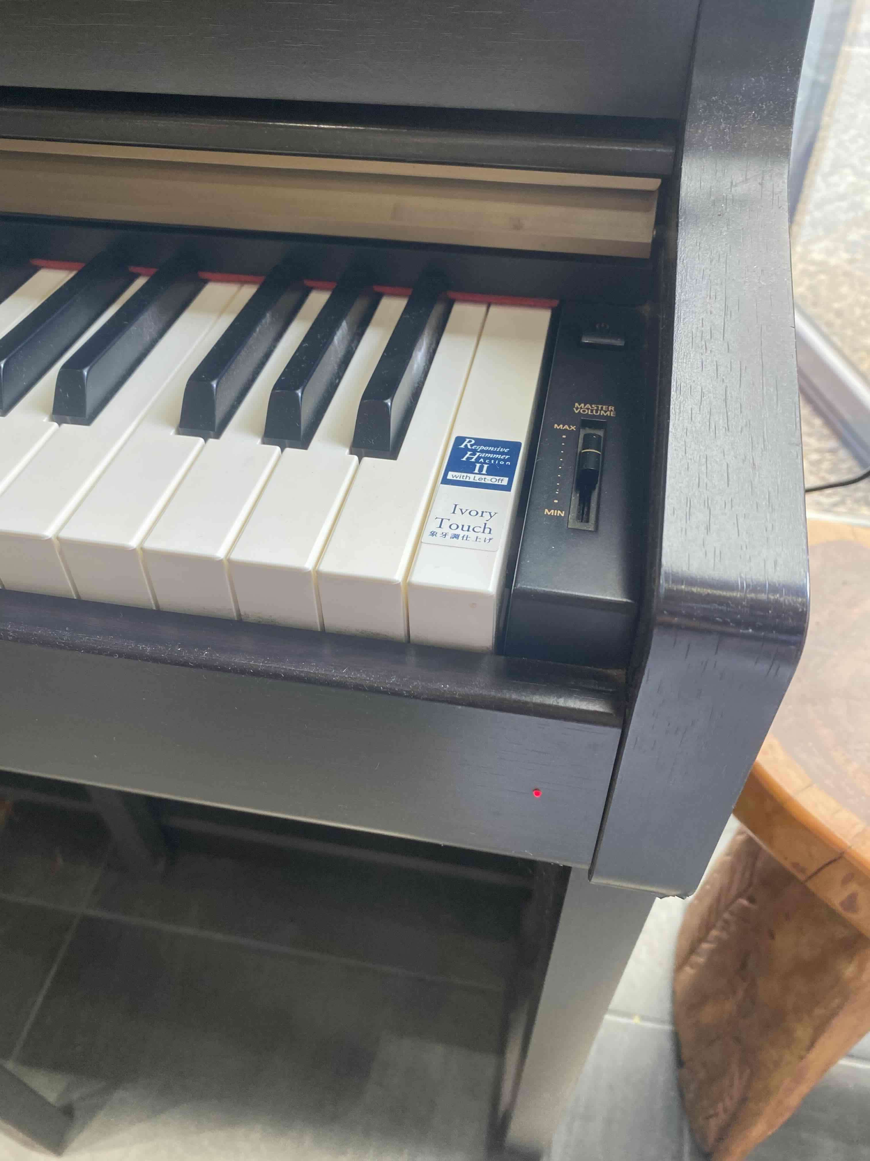 Piano digital Kawai negro - 6