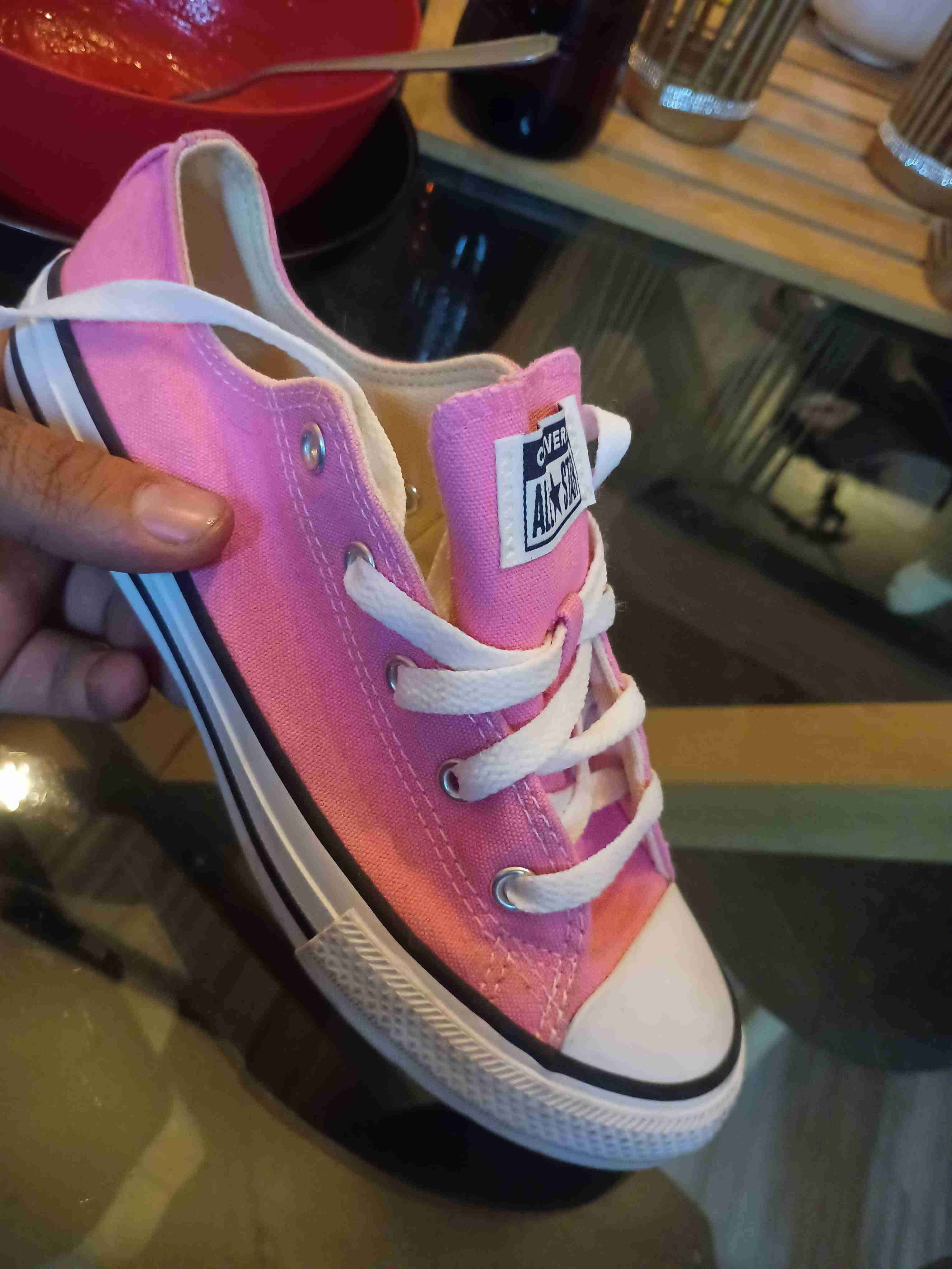 Zapatillas rosadas converse - miniatura 1