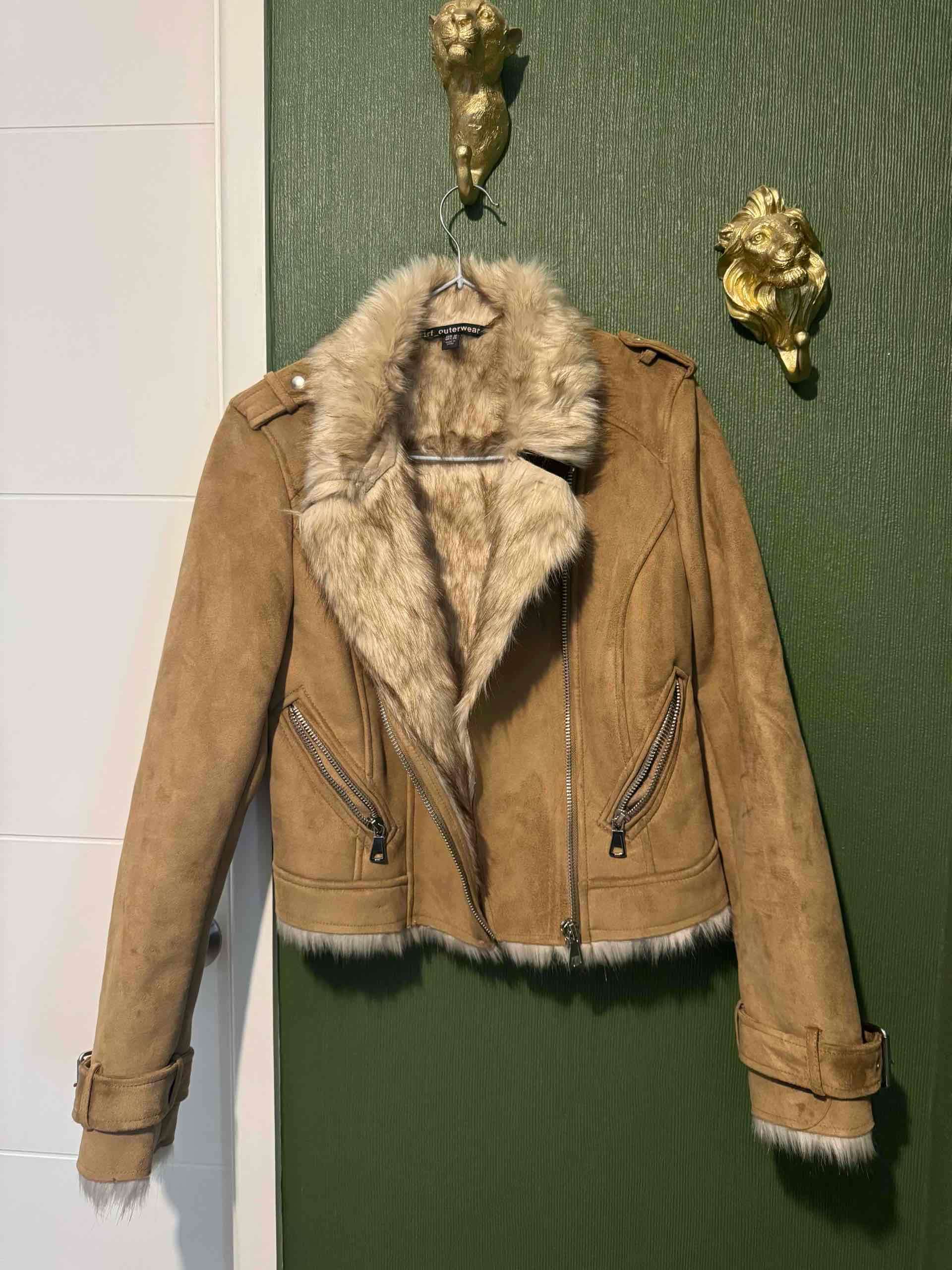 Chaqueta biker camel con pelo Zara TRF talla M - miniatura 1